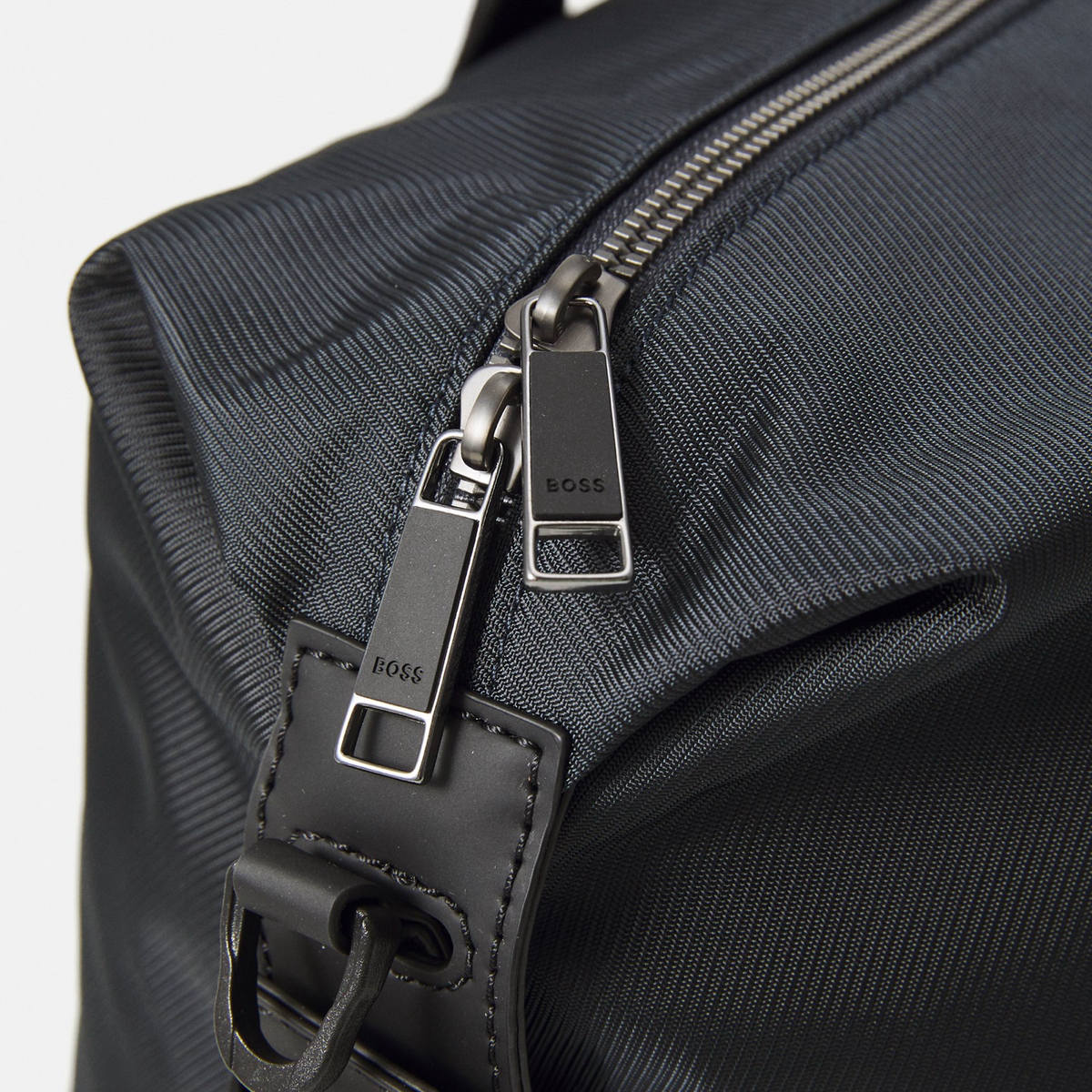 Мъжки сак Boss Men Duffle Bag 50567750 001 Close-Up