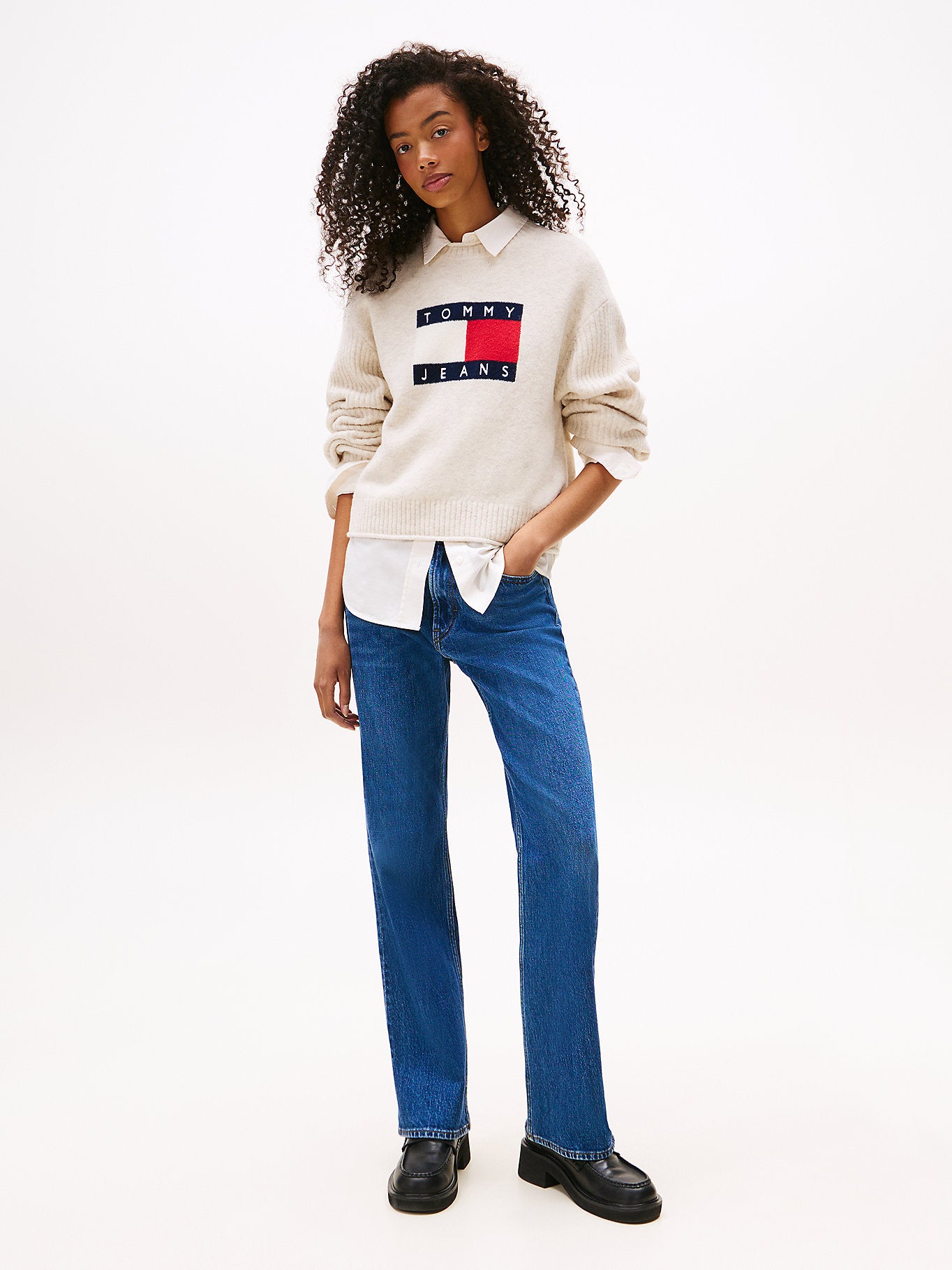 Дамски пуловер Women’s sweater Tommy Hilfiger DW0DW21782AFN Off-White Close-Up view Front view