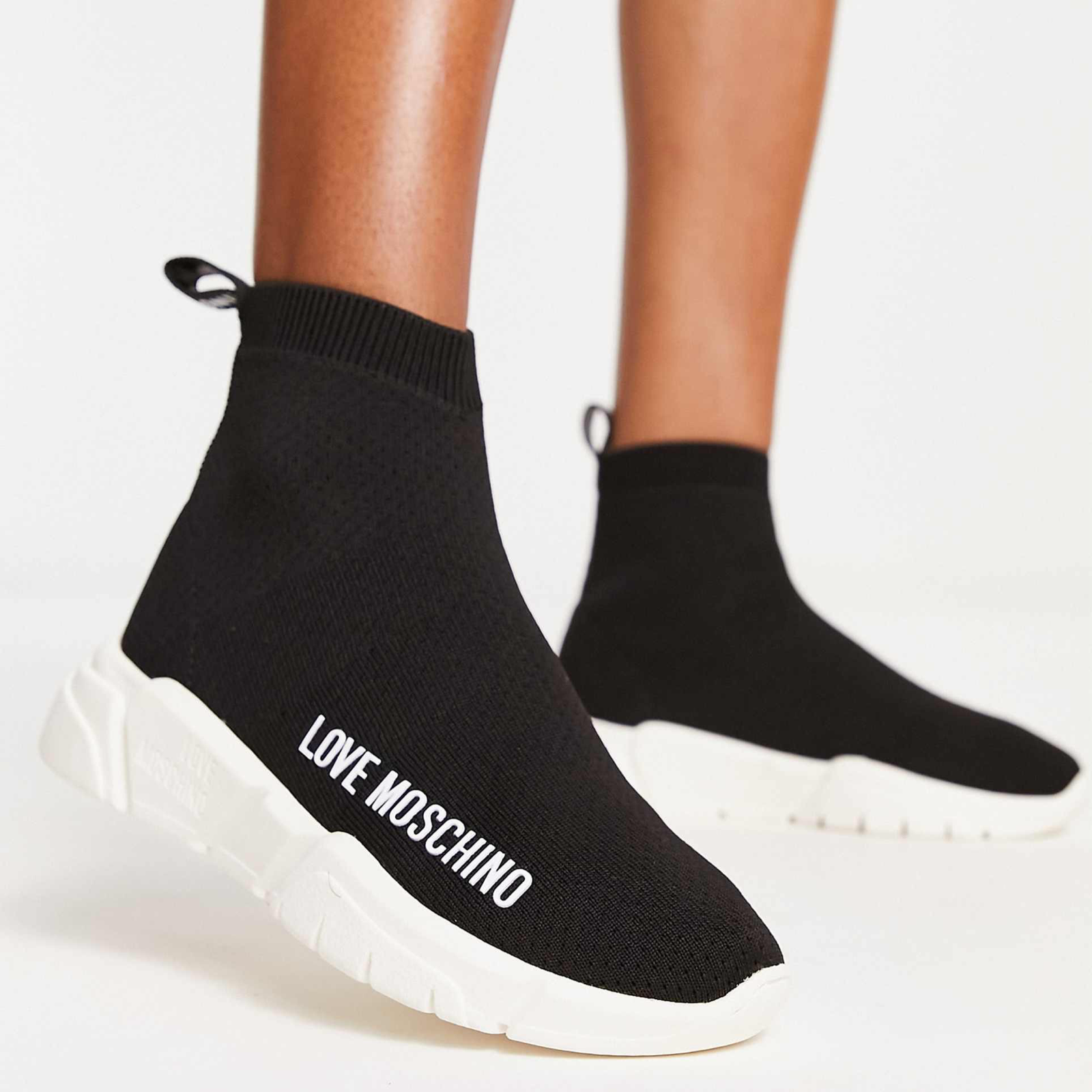 Дамски маратонки Love Moschino Women Sneakers JA15343G1GIZ4_000 Model View