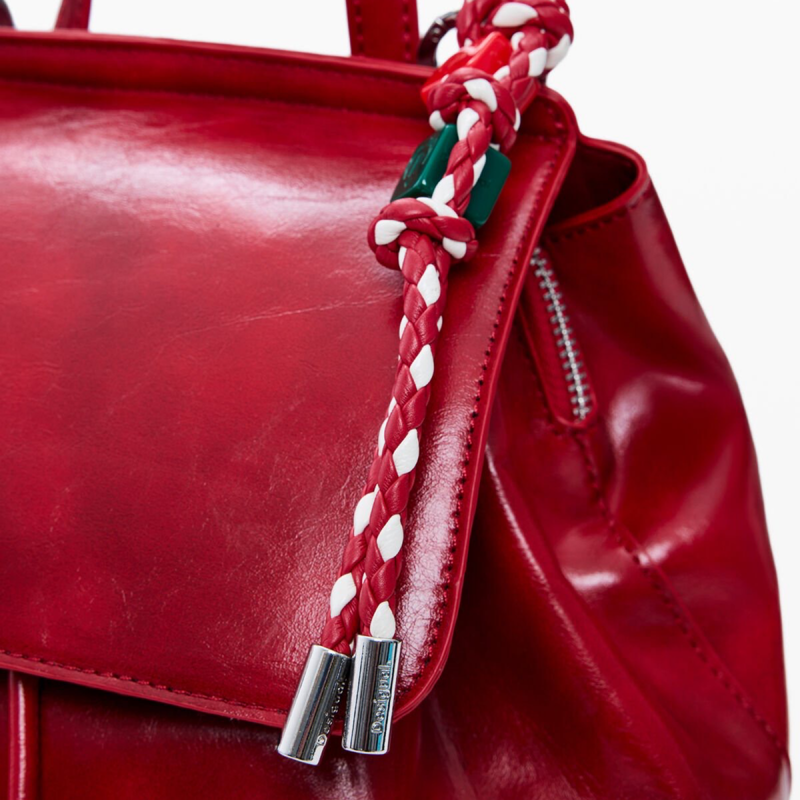 Дамска червена раница Desigual Women Rucksack 26SAKP20 3000U Close-Up