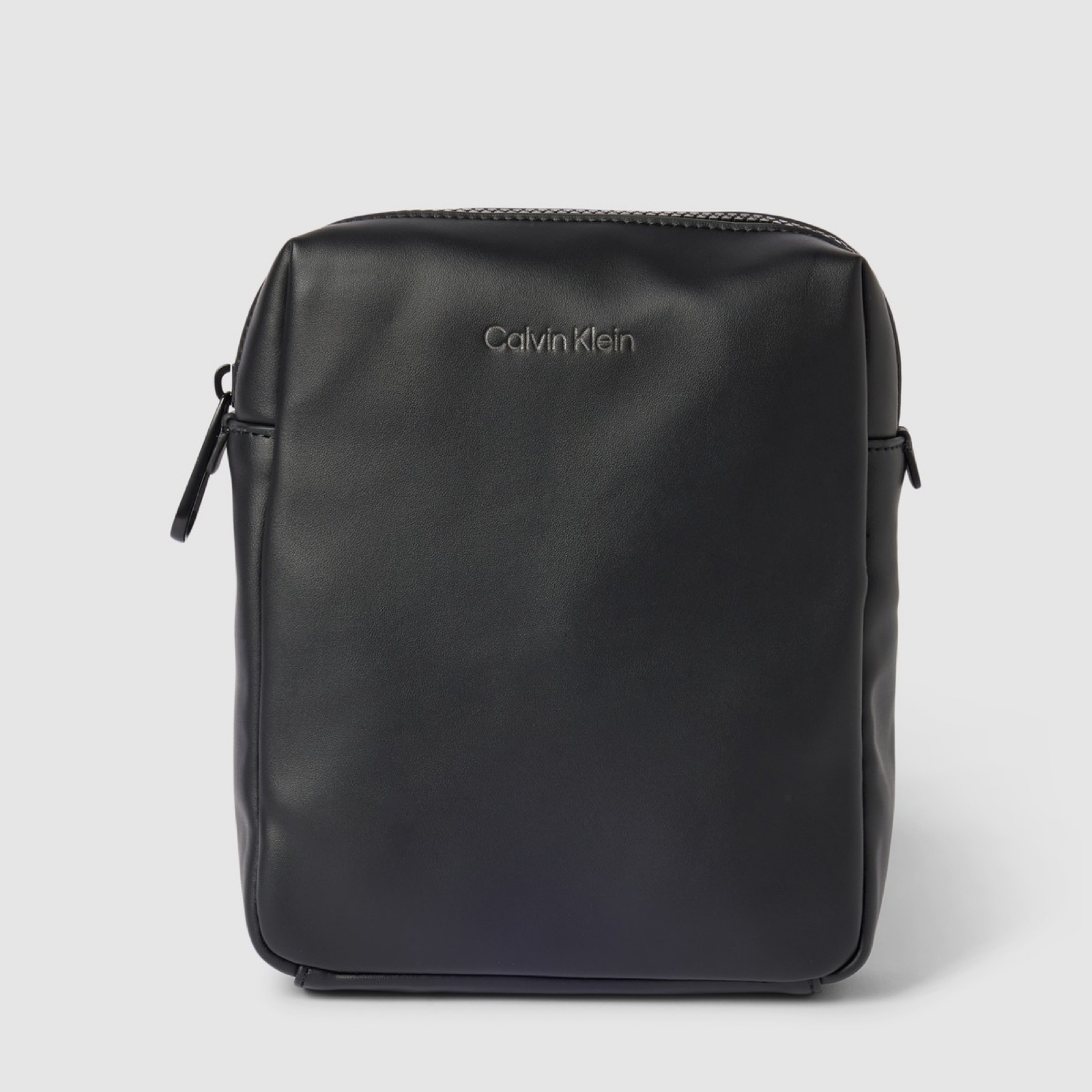 Мъжка кожена чанта Calvin Klein Men Crossbody Bag K50K510528 Front View