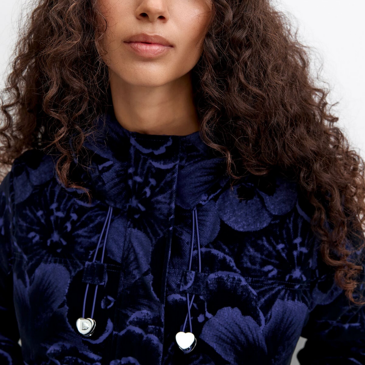 Дамско яке Desigual Women Jacket 26WWEW38 5000 Close-Up