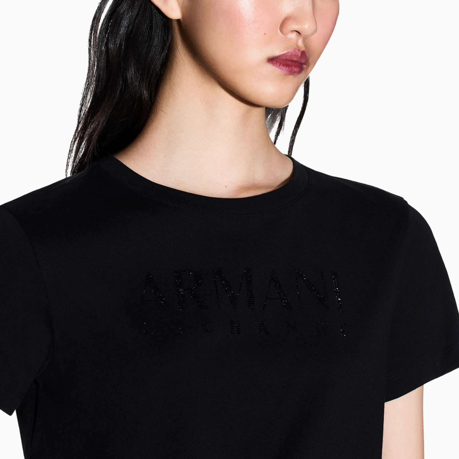 Дамска черна тениска Armani Exchange Women T-shirt XW002294 AF17172 UC001 Close-Up