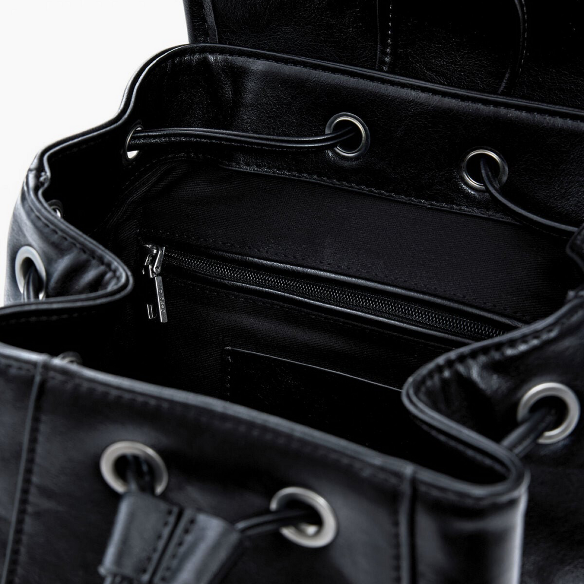 Дамска раница Desigual Women Backpack 26WAKP09 2000 Inside View