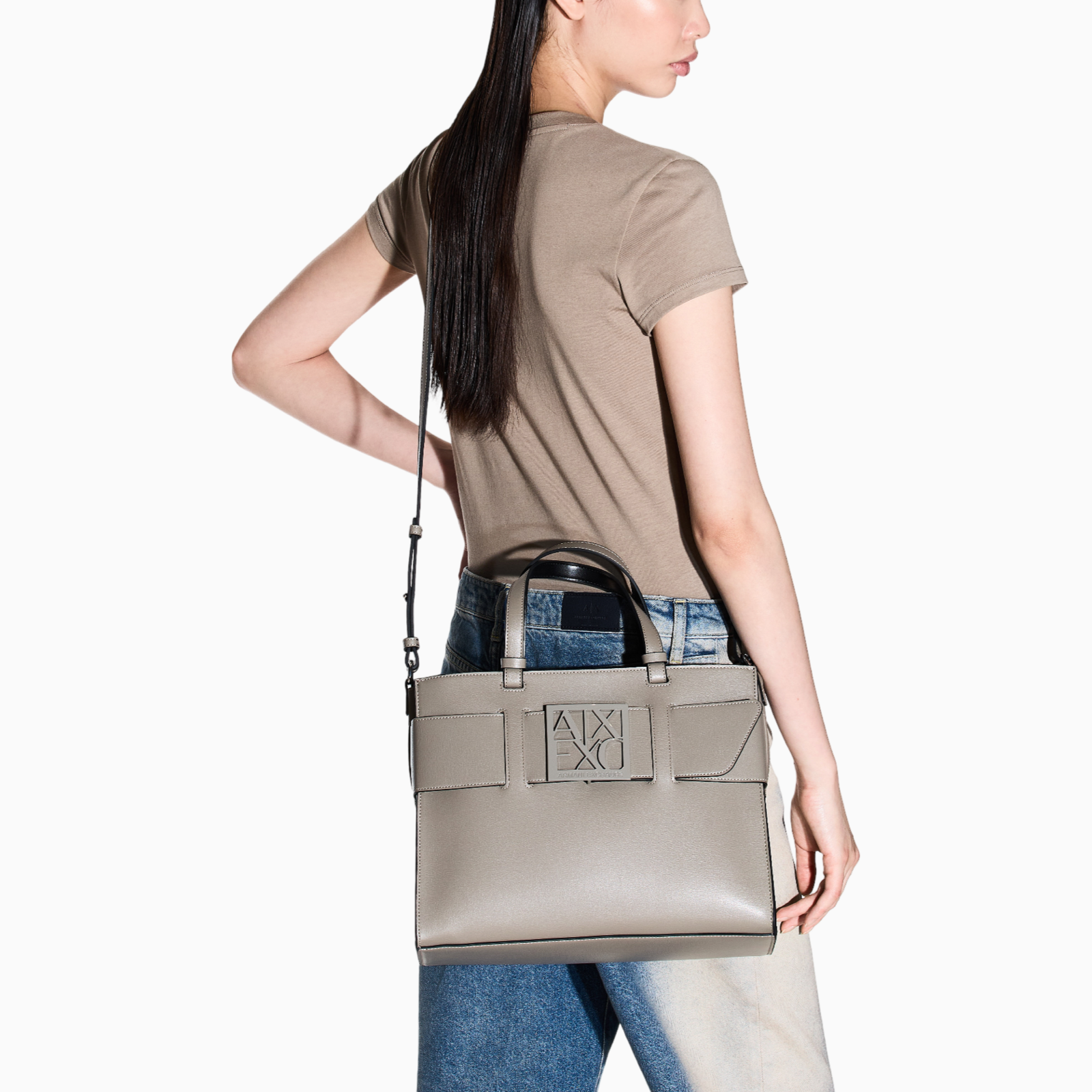 Дамска чанта Armani Exchange Women Handbag 942689 0A874 U6242 Model View