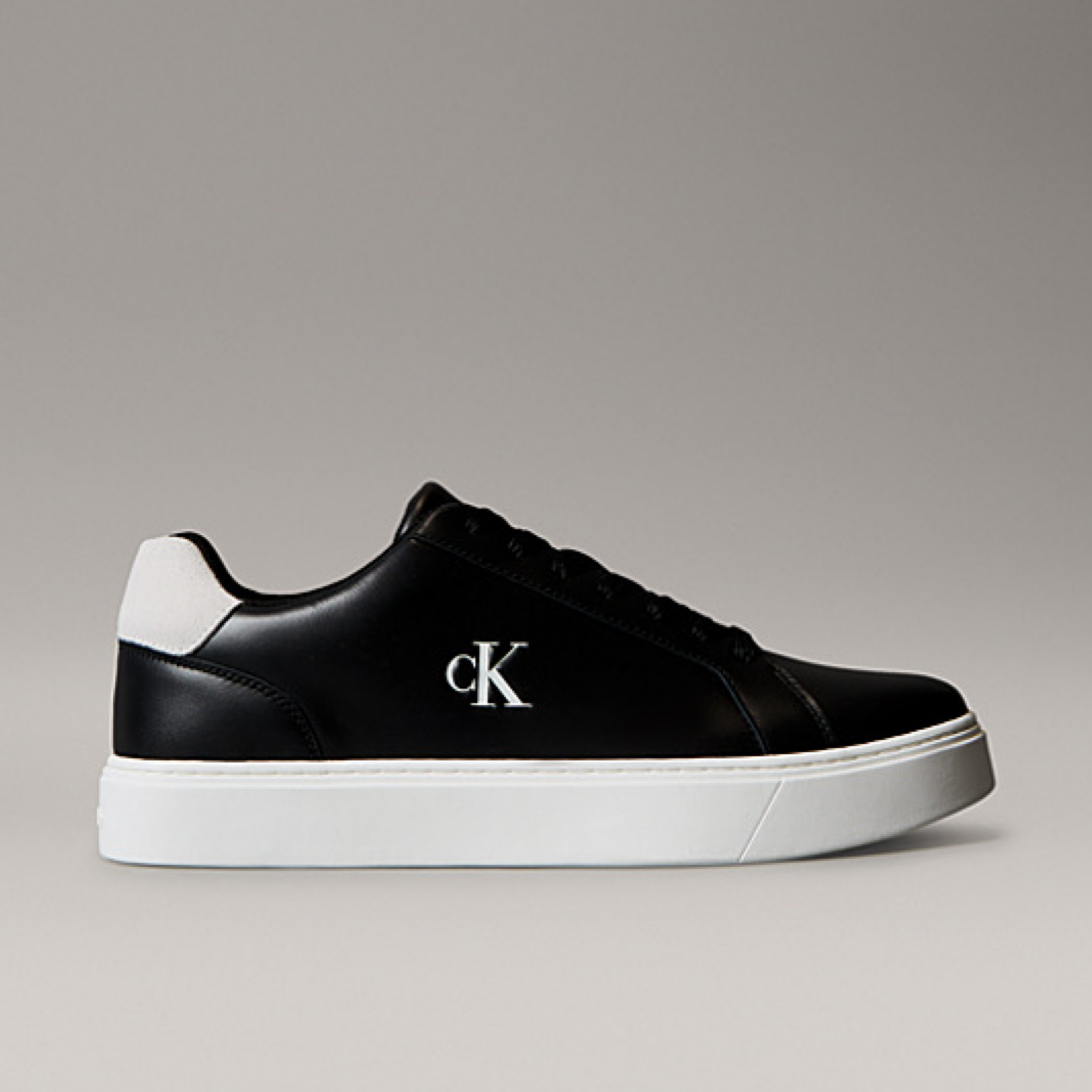 Мъжки кецове Calvin Klein Men Sneakers YM0YM01435 0GM Lateral View