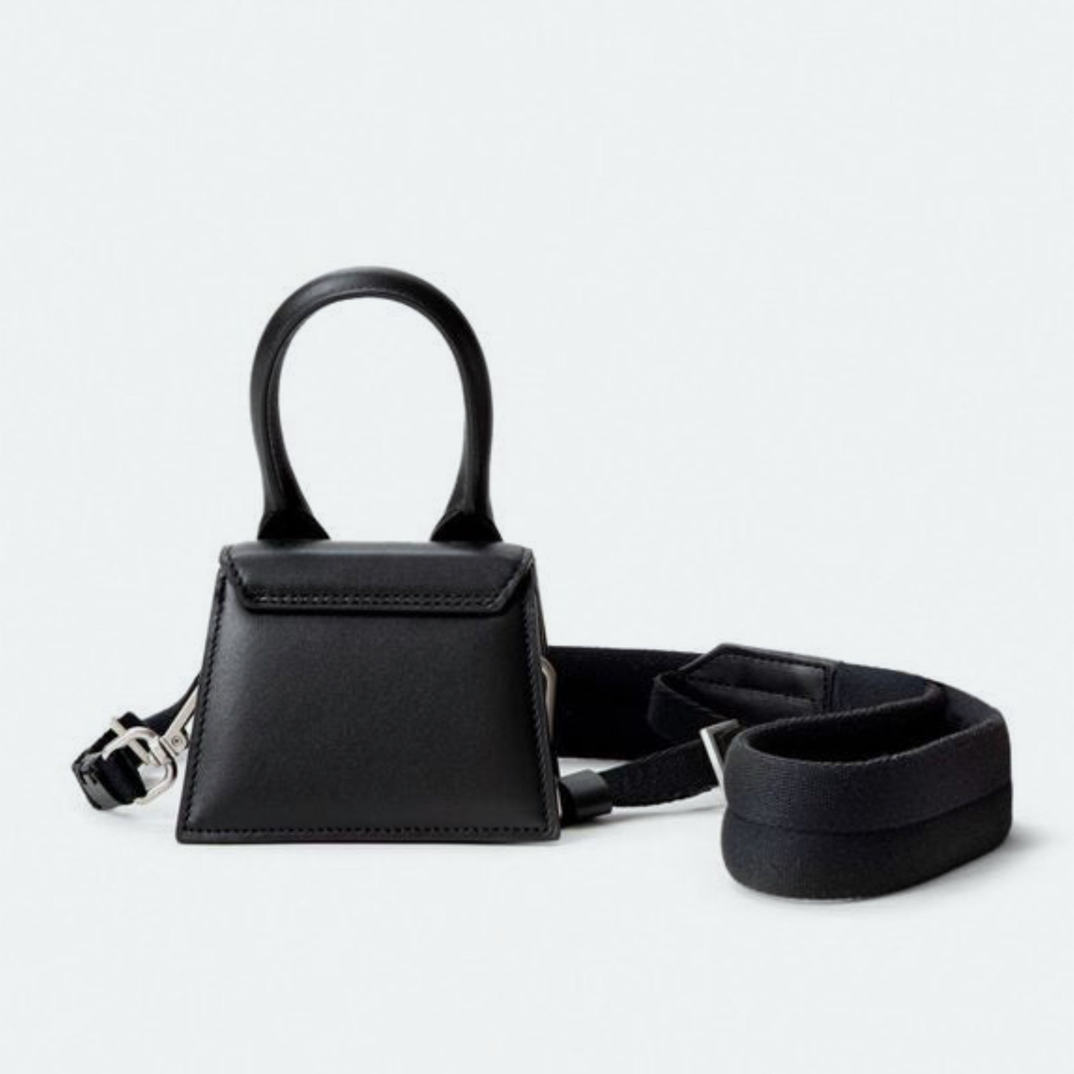Дамска мини чантичка от естествена кожа Mini Le Chiquito Black Leather Bag Jacquemus 216BA0013061990