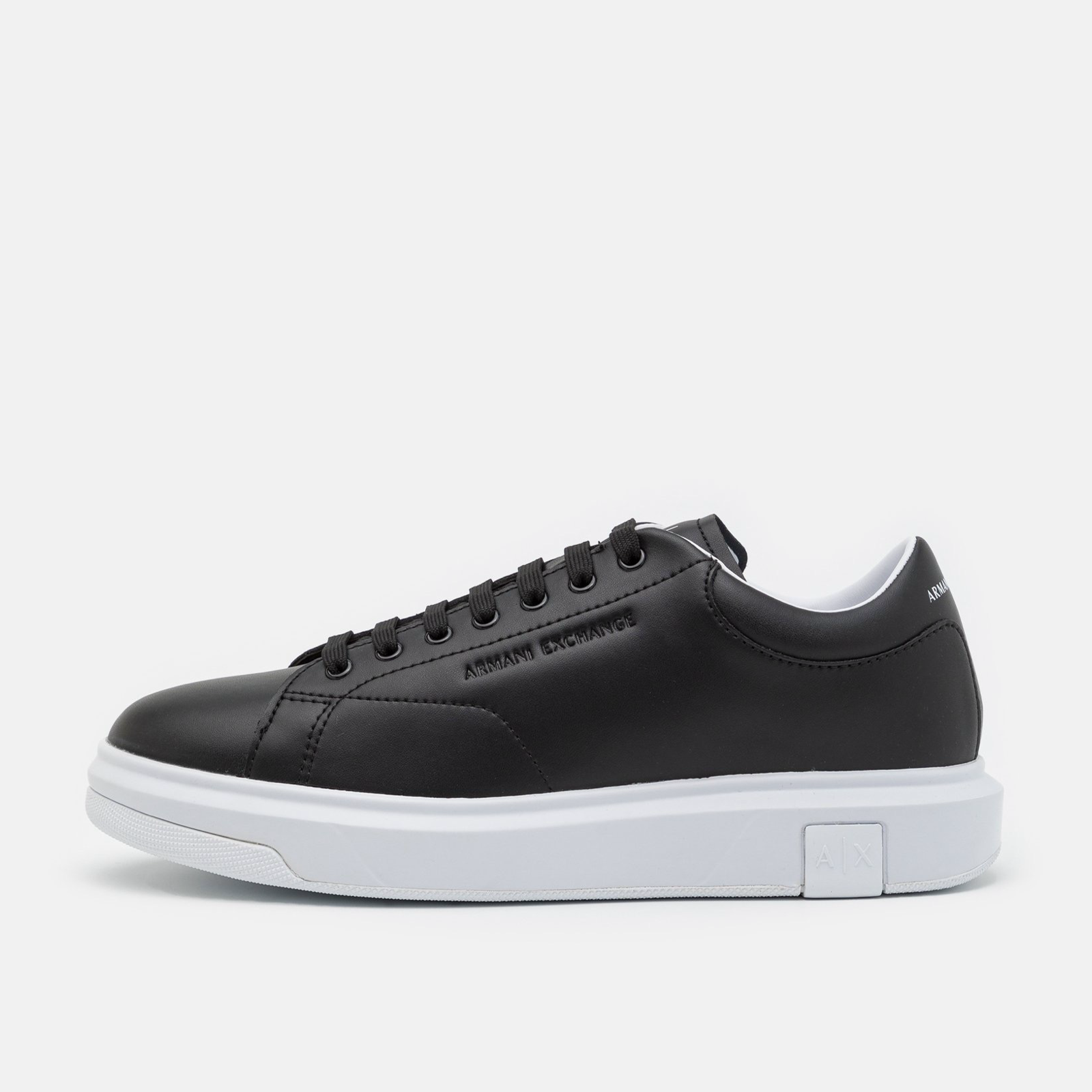 Мъжки черни кецове Armani Exchange
XUX123 XV534