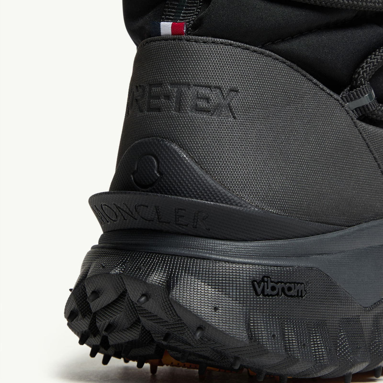 Moncler Trailgrip Après Women High Boots K209B4 H00030 M7235 Close-Up