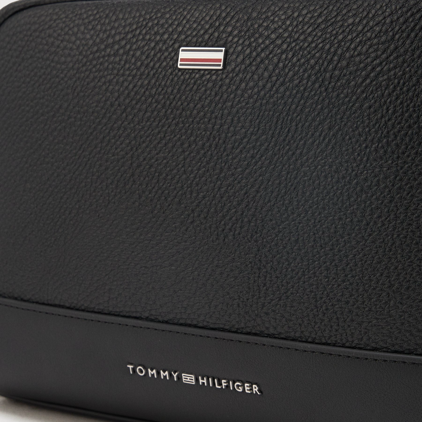 Мъжка клъч чанта Tommy Hilfiger Men Clutch Bag AM0AM14484 BDS Close-Up