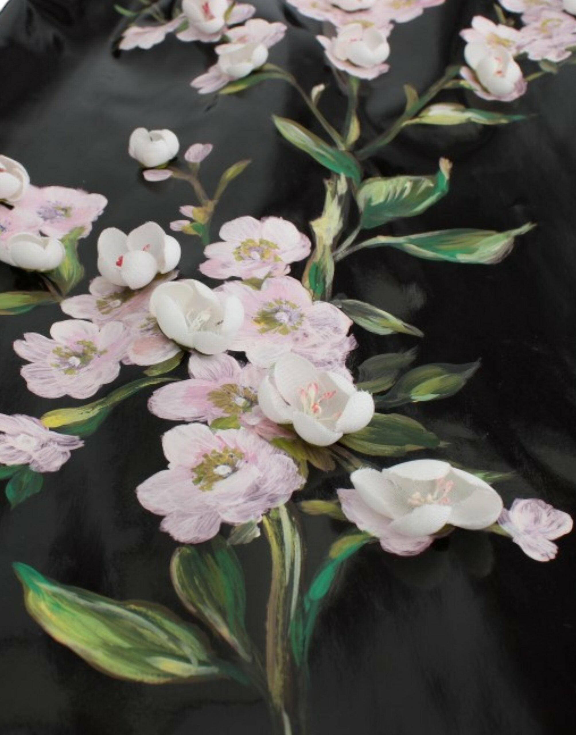 Елегантна широка рокля с флорални декорации на Dolce & Gabbana