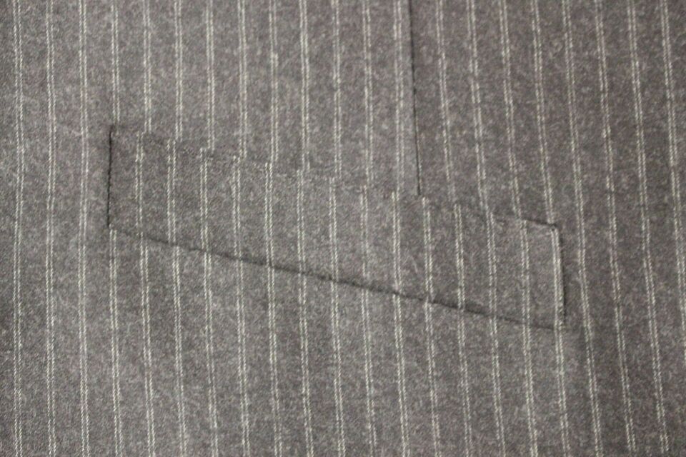 Елегантна вълнена жилетка на сиви райета Dolce & Gabbana