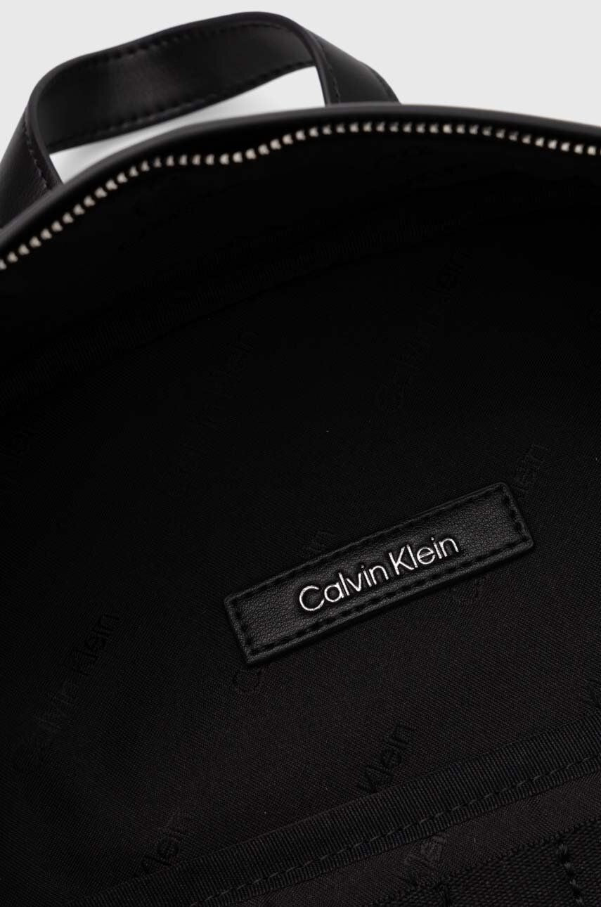 Мъжка раница Men’s rucksack Calvin Klein
K50K511846 Black logo view