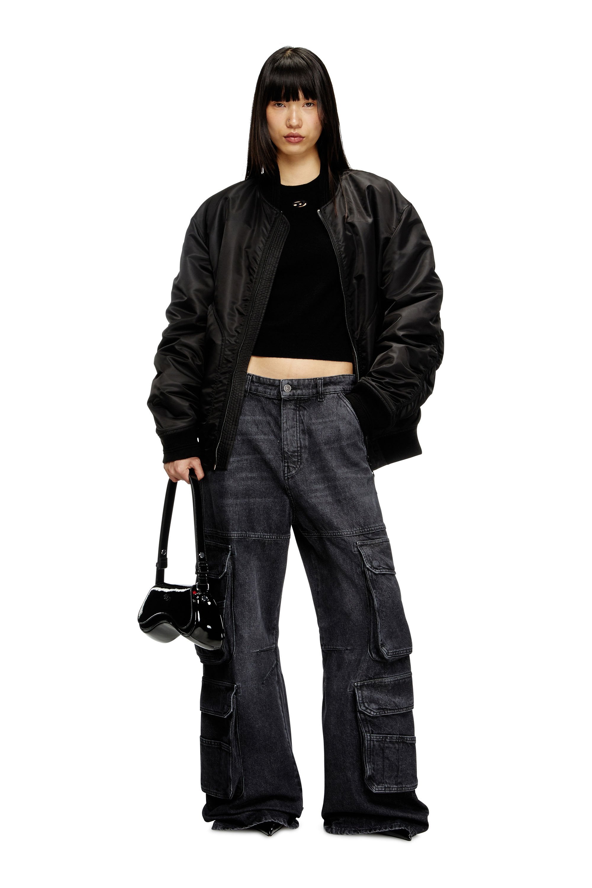 Дамска чанта Women’s shoulder bag Diesel Play
X10221P6255HA881 Black lifestyle view