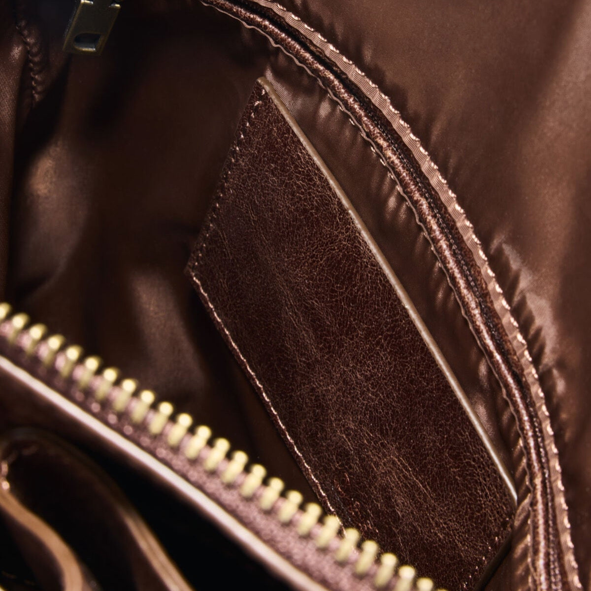 Дамска чанта Desigual women’s backpack 26WAKP12 6009 Inside view