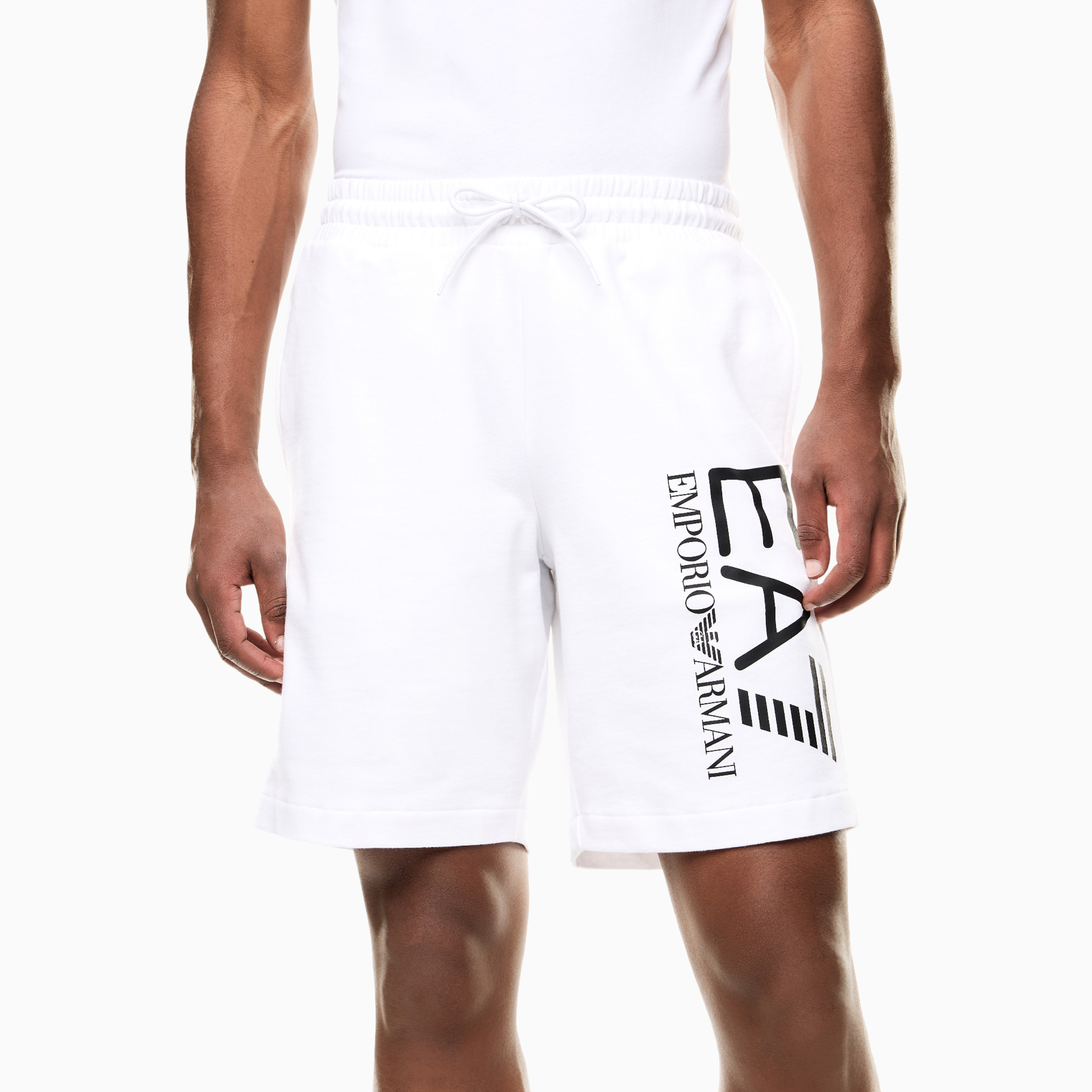 Мъжки бели къси панталони EA7 Emporio Armani Men Shorts 7M001414 AF22266 U0002 Close-Up