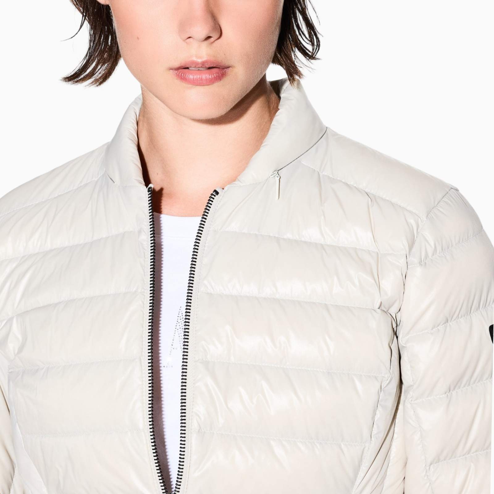 Дамско бежово пухено яке Armani Exchange Women Puffer Jacket XW001920 AF18757 Close-Up