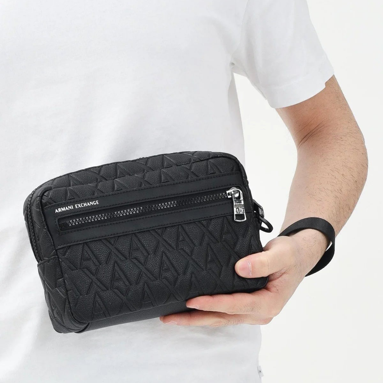 Мъжка клъч чанта Armani Exchange Men Clutch Bag XM001272 AF12133 Hand View