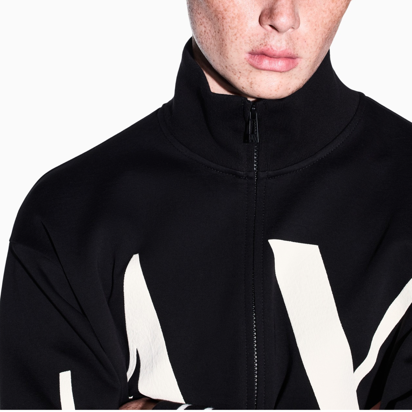 Мъжки суичър Armani Exchange Men Sweatshirt XM002950 AF10818 UC001 Close-Up