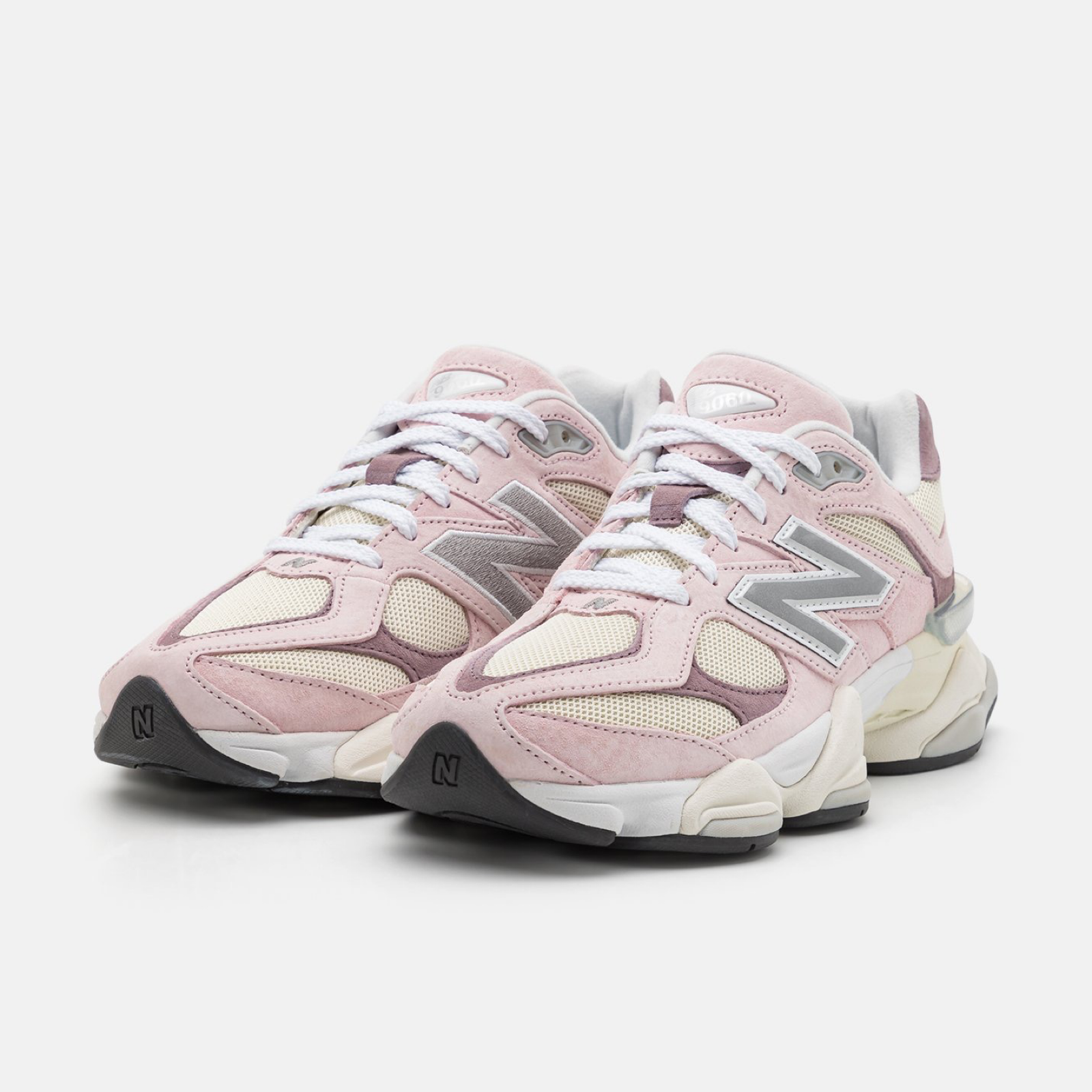 Дамски маратонки New Balance 9060 Women Sneakers GC9060BE Front View