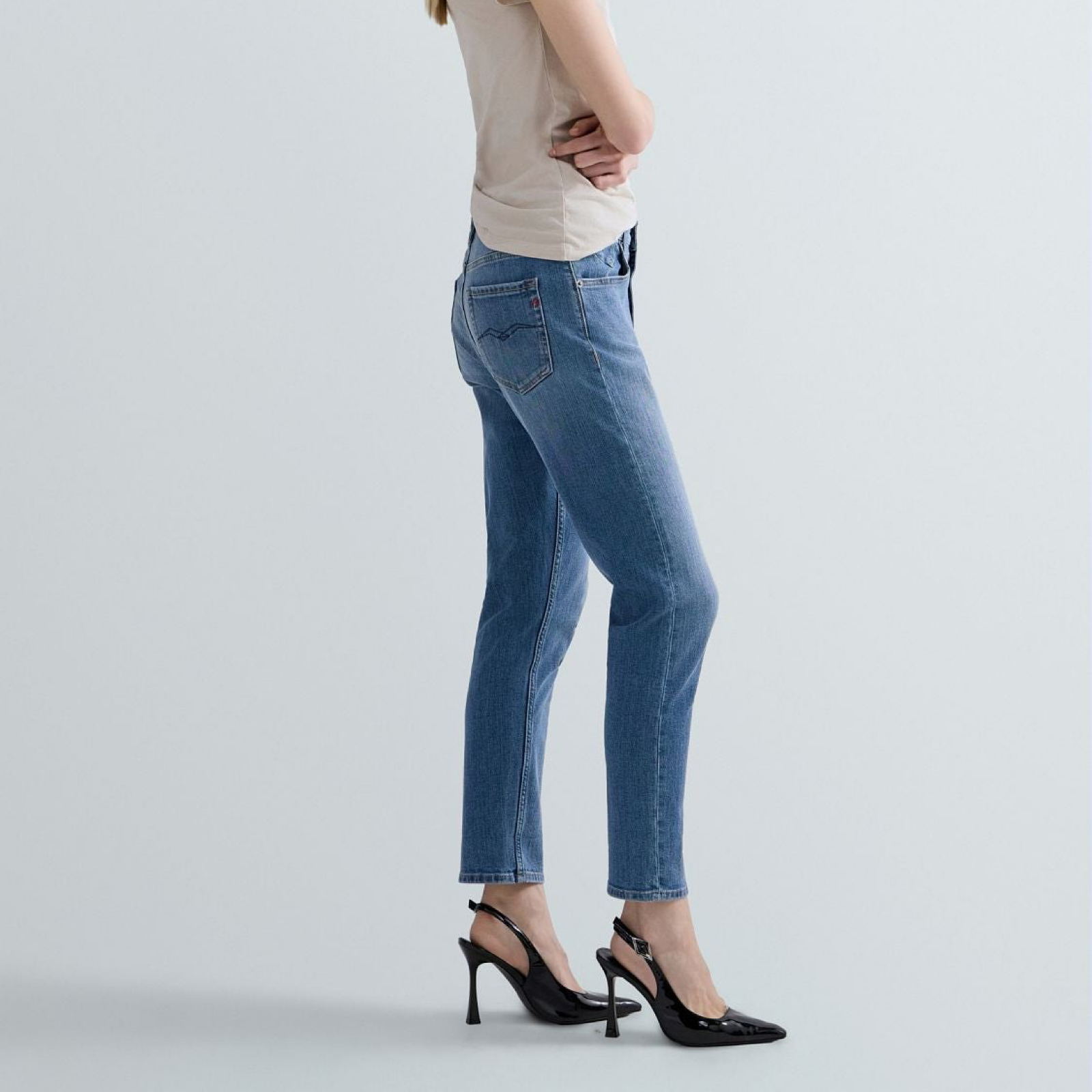 Дамски дънки Replay Women Jeans WA416.000.685 115 Side View