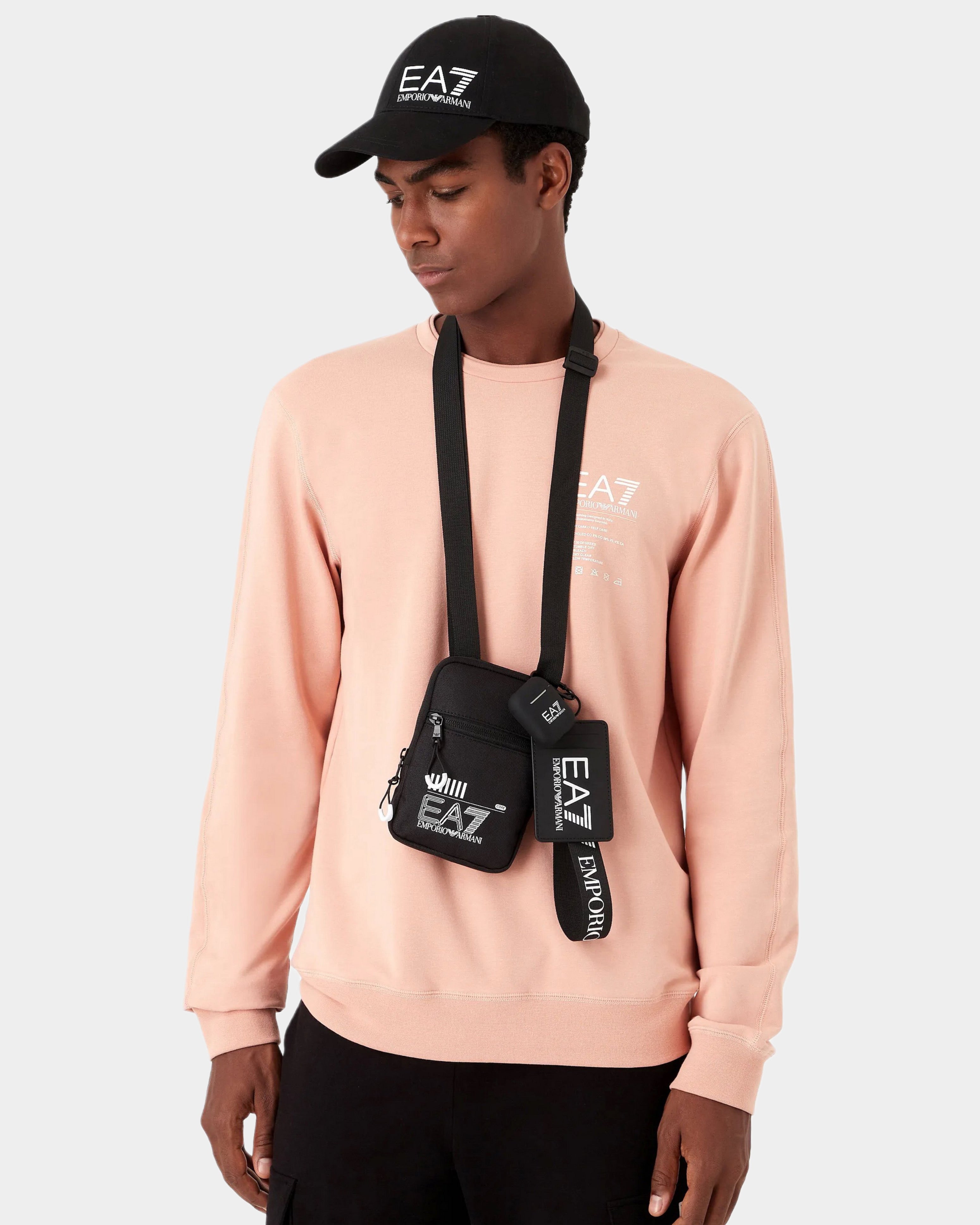 Картхолдър и калъф за слушалки Еър Подс Unisex Wristlet Case With Integrated Air Pods Case EA7 Emporio Armani
245103 3R9109 5020