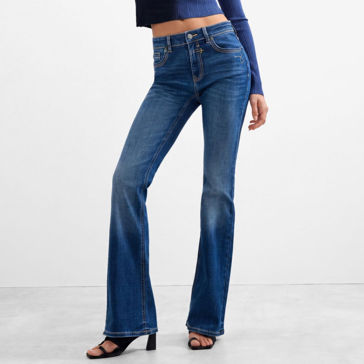 Дамски дънки Desigual women’s jeans 26WWDD1850 0844 front view