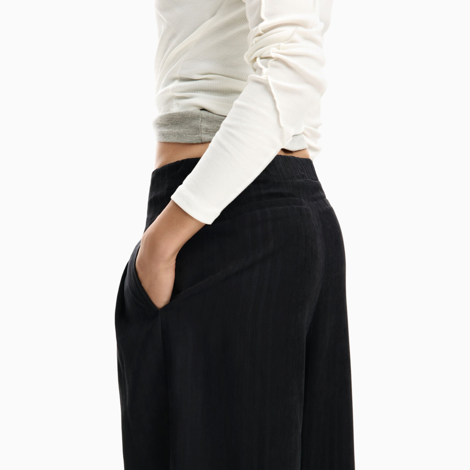 Дамски панталон Desigual Women Trousers 26SWPW312000 Close-Up