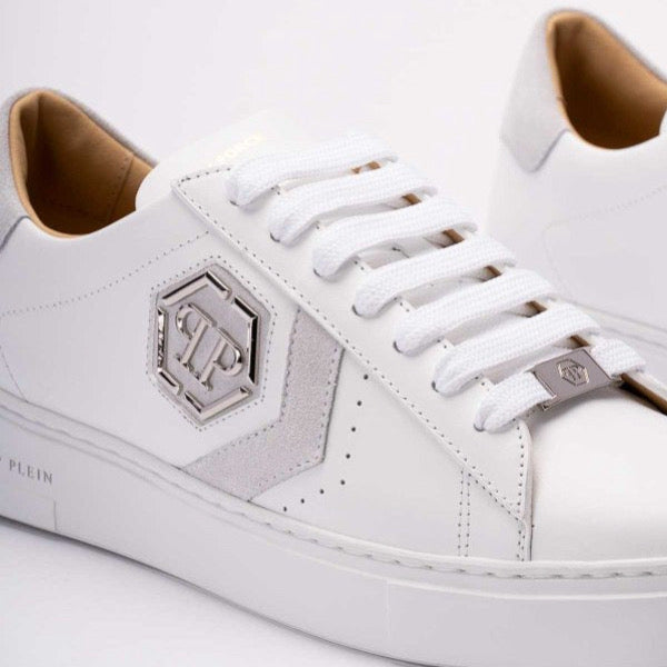 Мъжки маратонки Philipp Plein men’s sneakers FADSMSC3998PLE005N 0101
Close-up
