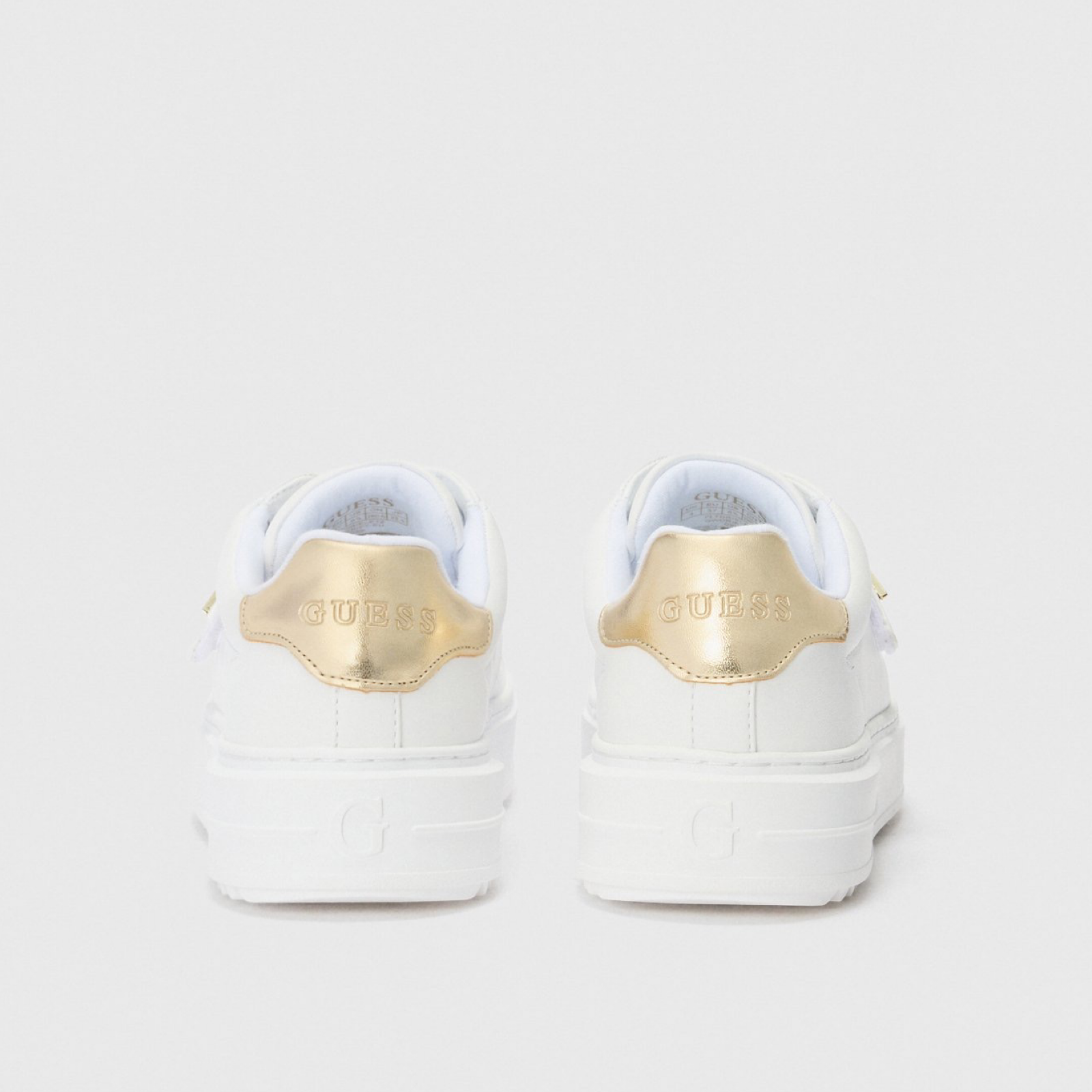Дамски бели кецове Guess FLTDRI ELE12 Heel View