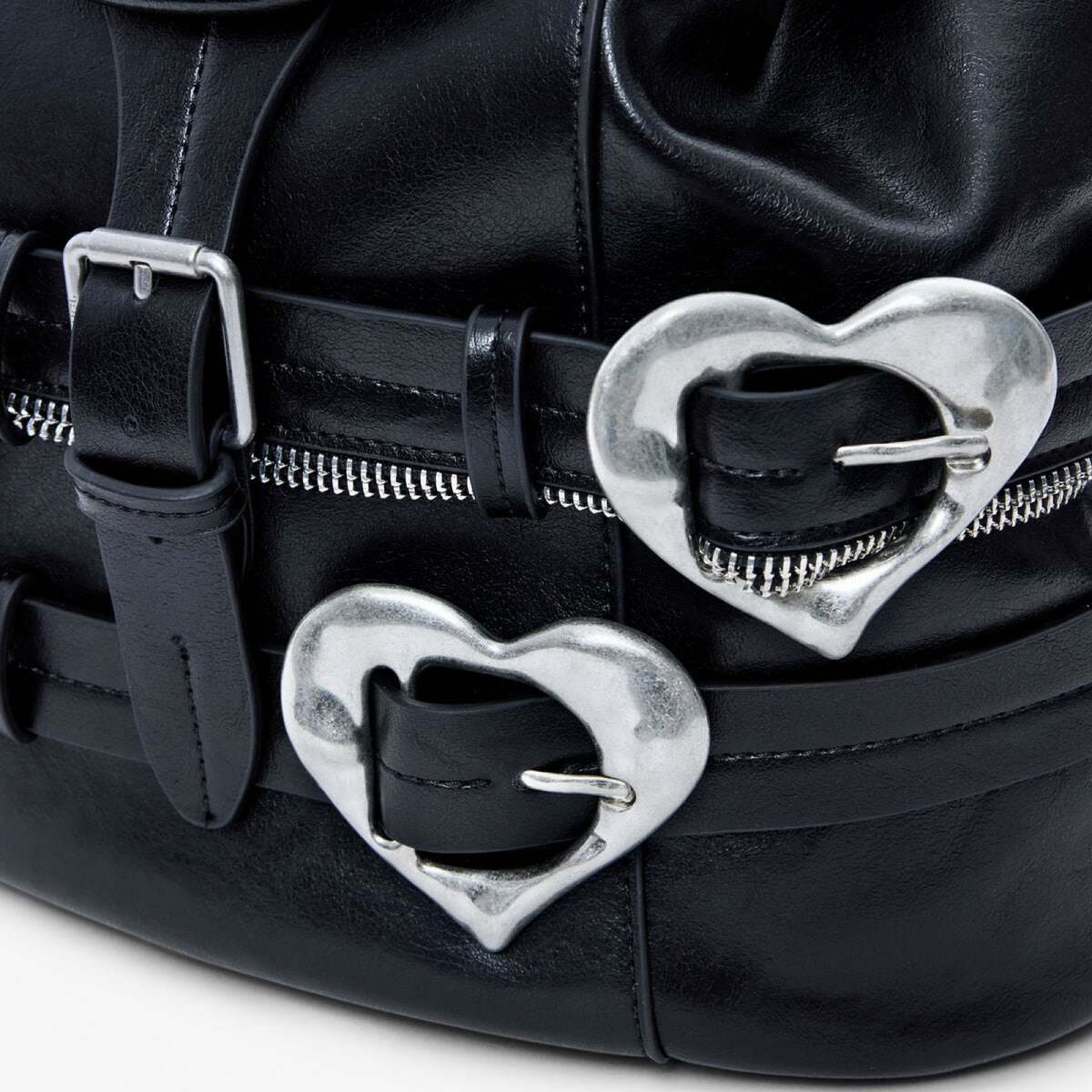 Дамска раница Desigual Women Backpack 26WAKP09 2000 Close-Up