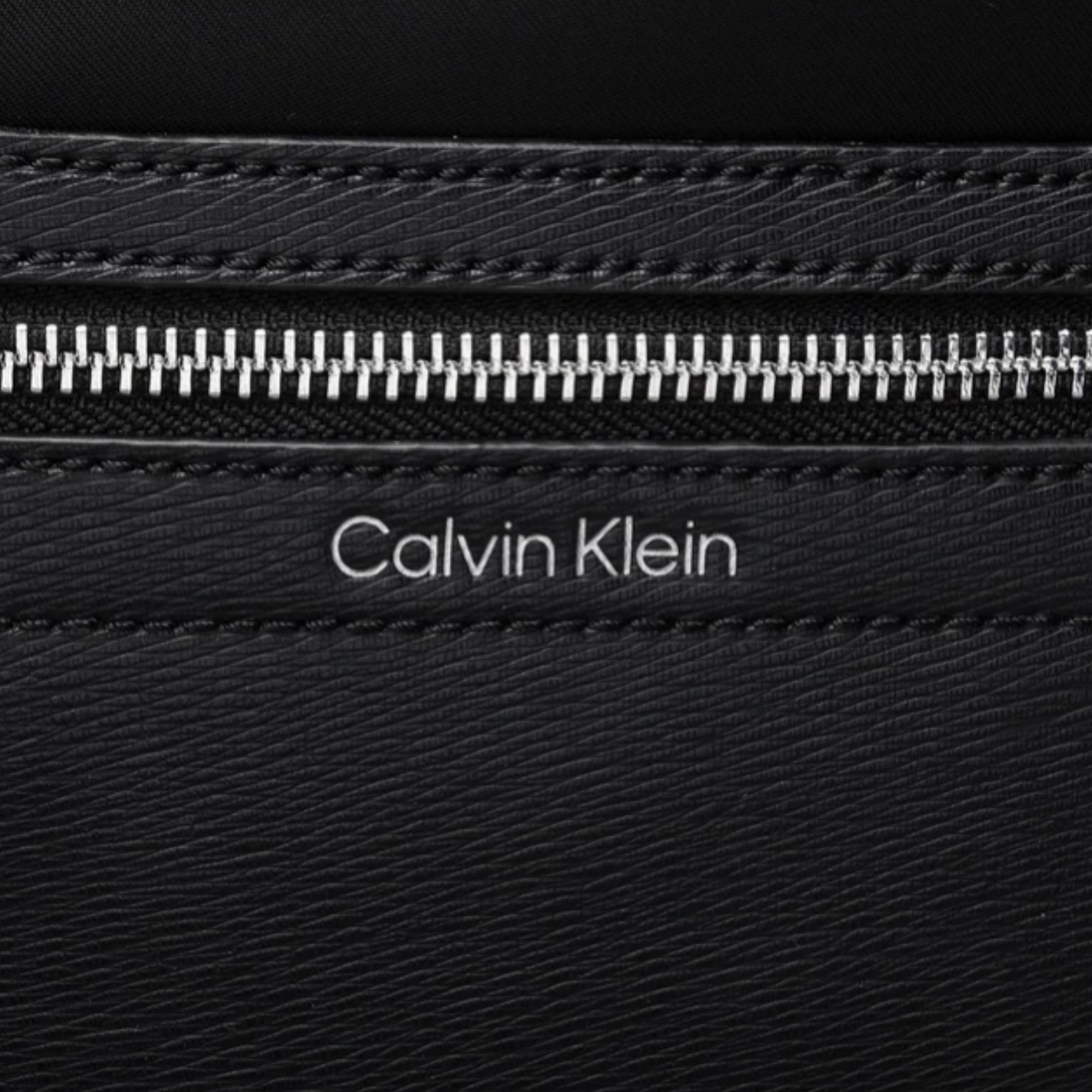 Мъжка раница Men’s rucksack Calvin Klein
K50K508697 Black logo view