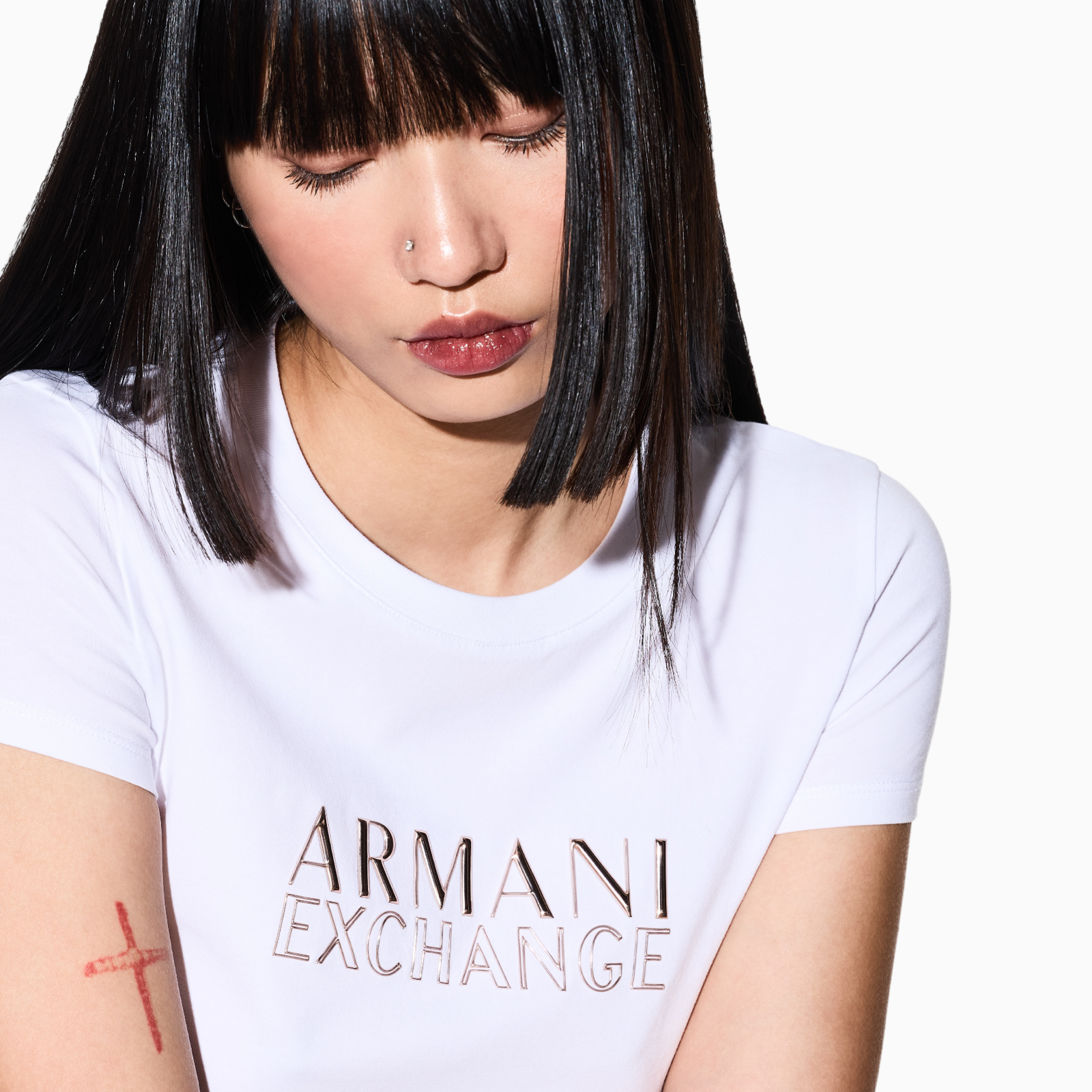Дамска бяла тениска Armani Exchange Women T-shirt XW001837 AF16294 U0002 Close-Up