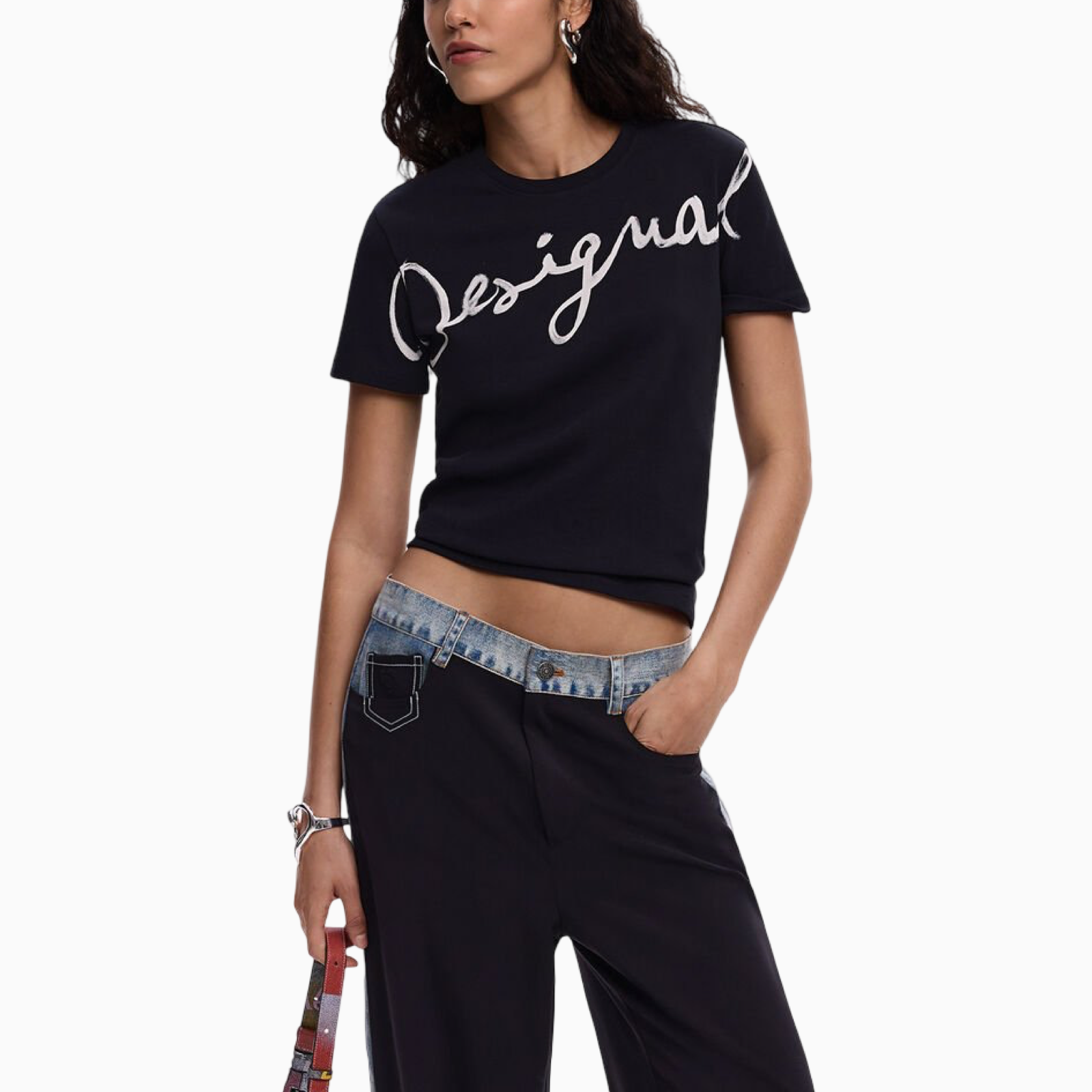 Дамска черна тениска Desigual Women T-shirt 26SWTK07 2000 Front View