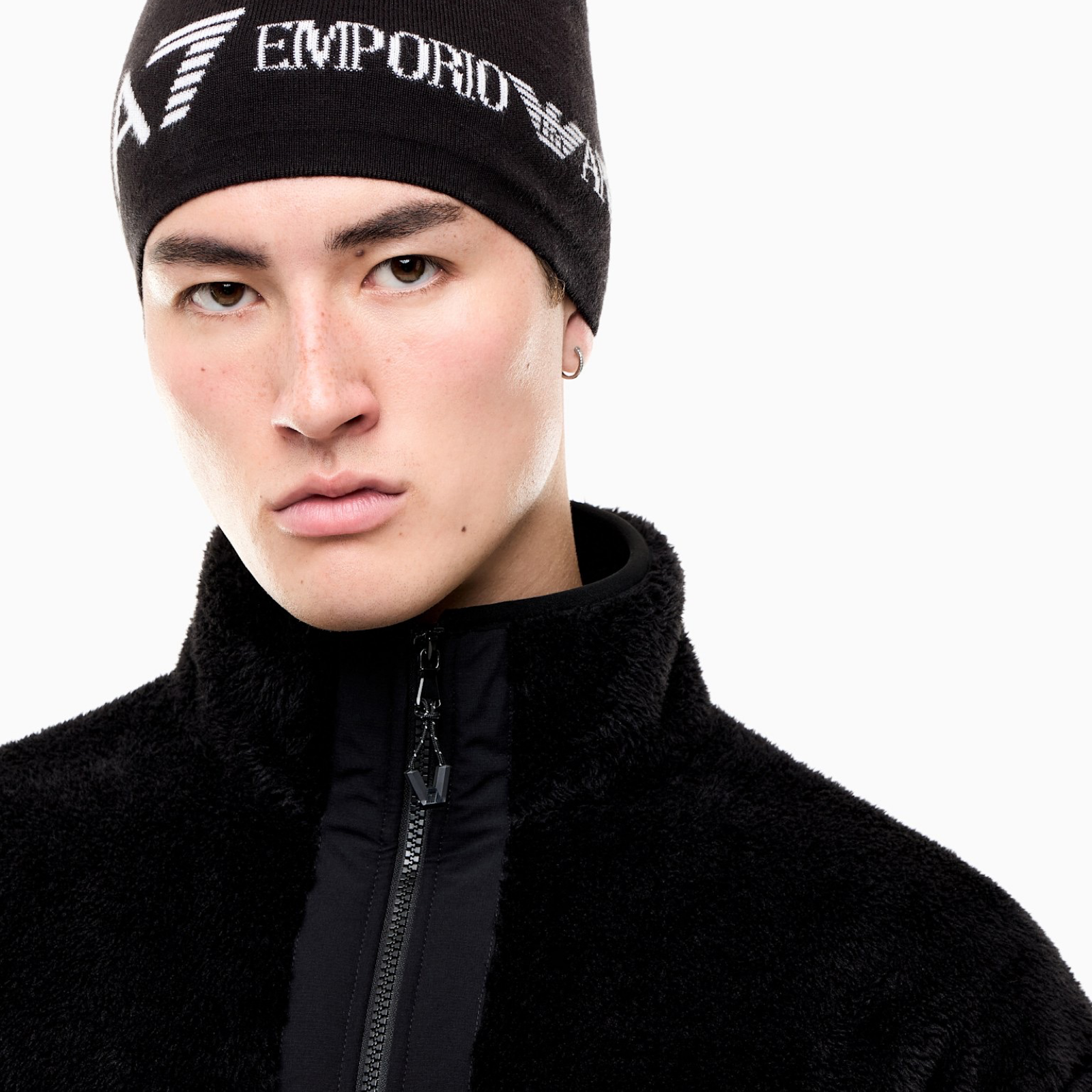 Зимна шапка EA7 Emporio Armani Winter Hat 7X000913 AF11994 MC001 Model View
