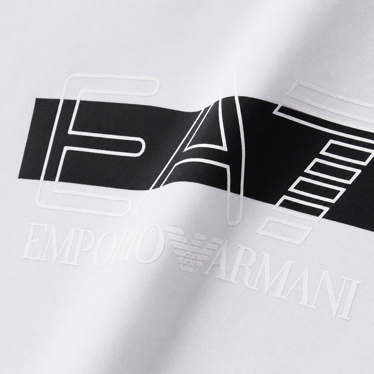 Мъжка бяла тениска EA7 Emporio Armani Men T-shirt 7M002415 AF10375 MC003 Close-Up