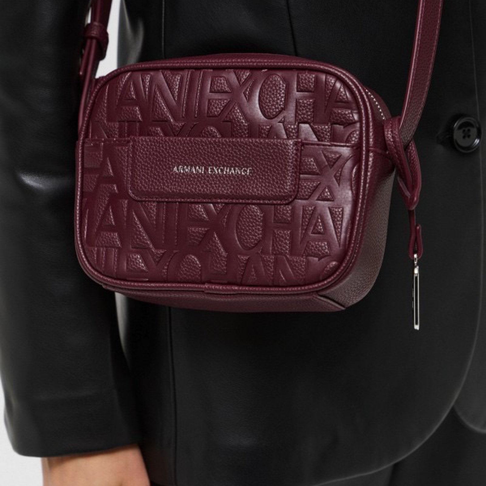 Дамска чанта Armani Exchange Women Crossbody Bag XW001578 AF15774 Close-Up