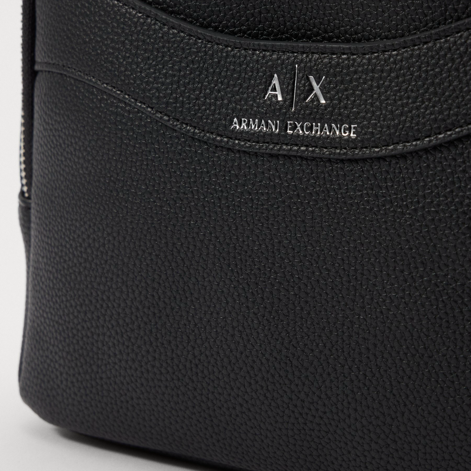 Дамска раница Armani Exchange Women Backpack XW000924 AF3676 UC001 Close-Up
