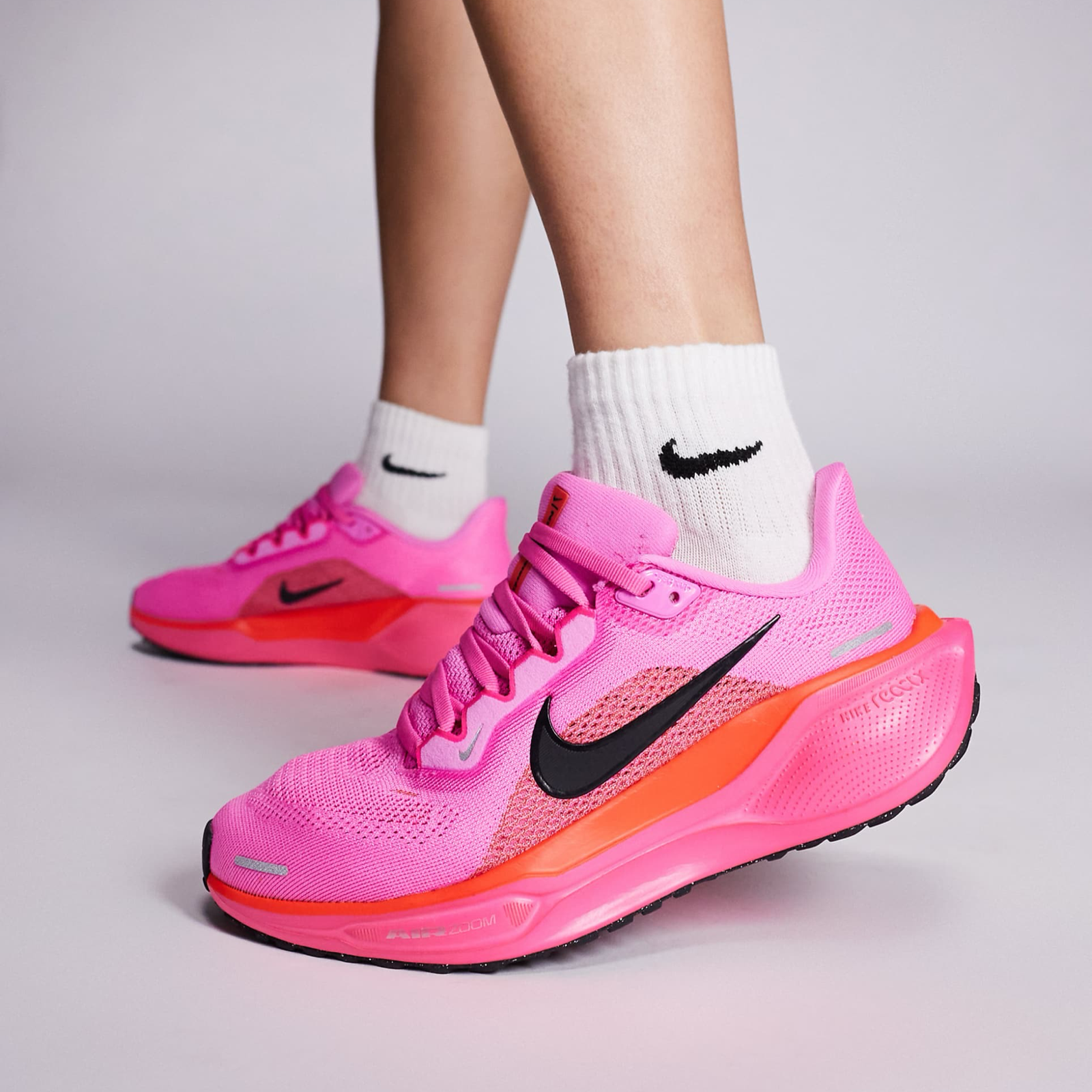 Дамски маратонки Nike Air Zoom Pegasus 41 Women Sneakers FD2723-605 Lateral View