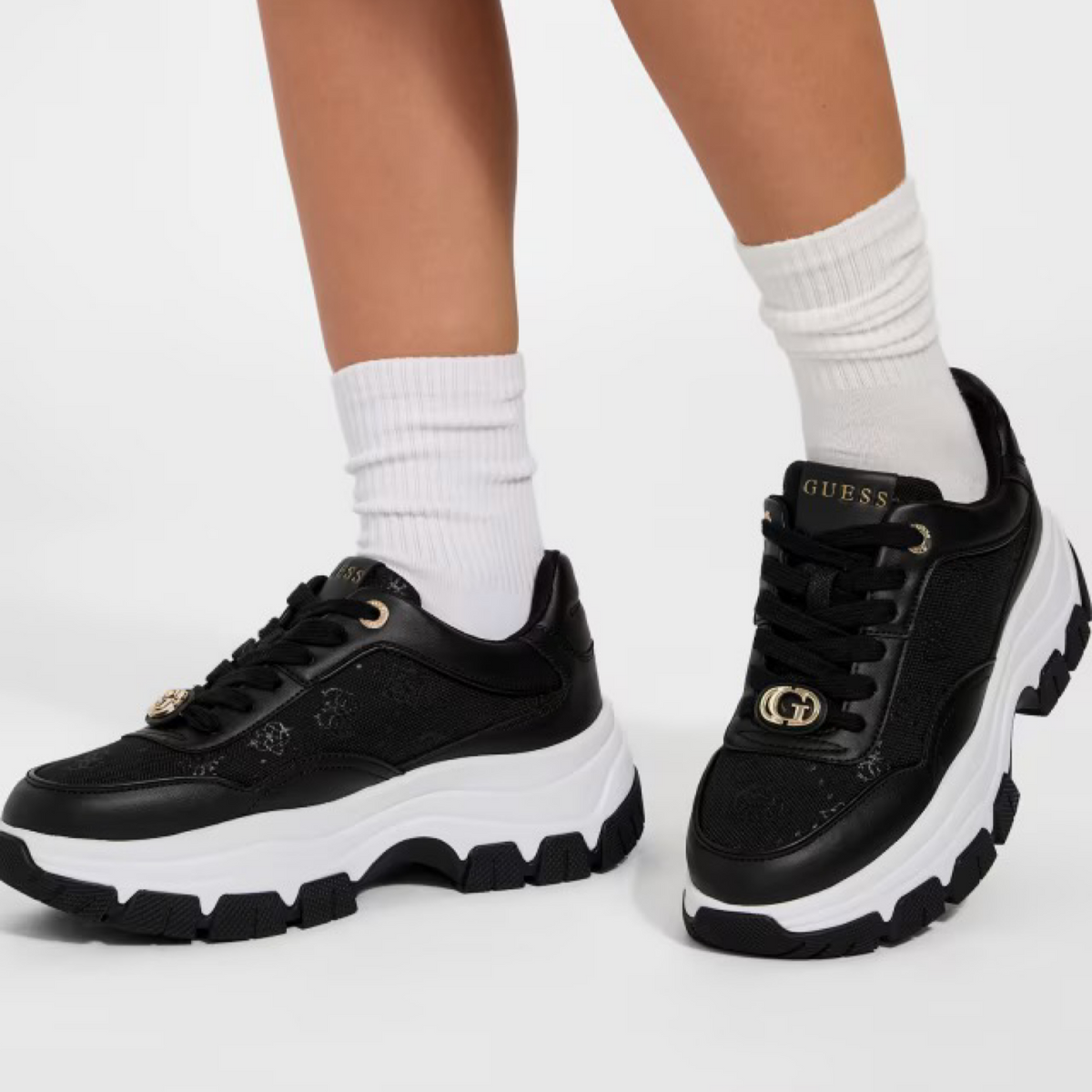 Дамски маратонки Guess Berrett 4G Women Sneakers FLFBRT ELE12 BLACK Model View