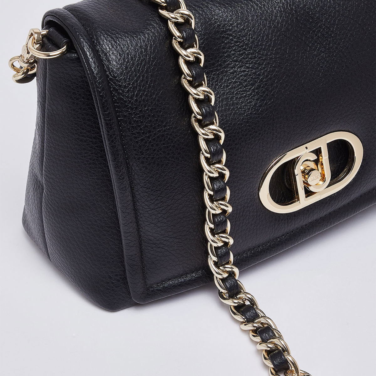 Дамска чанта Liu Jo Women Shoulder Bag Дамски пуловер Liu Jo Women Sweater TF6187MA25S 22222 Close-Up