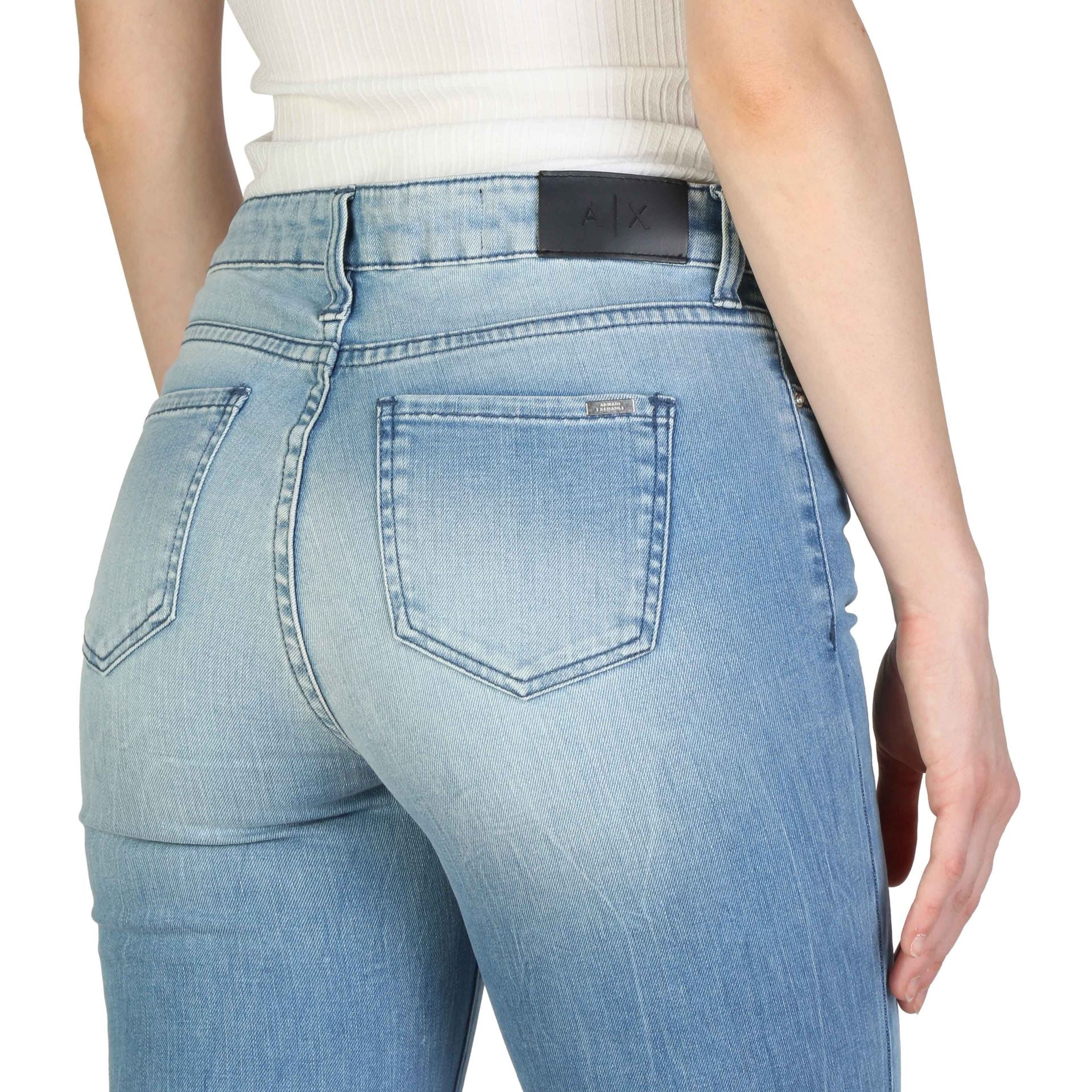 Дамски дънки Women’s jeans Armani Exchange 3ZYJ65Y2CSZ1500 cropped back view