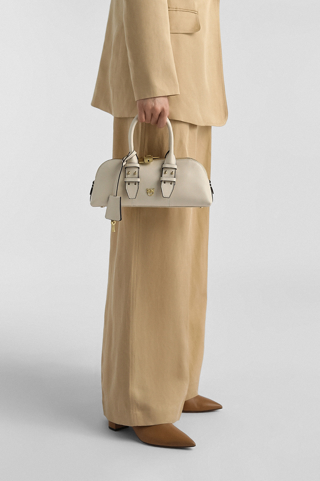 Дамска чанта Women’s bowling baguette bag PINKO 105334 A0QO Z14Q White lifestyle view