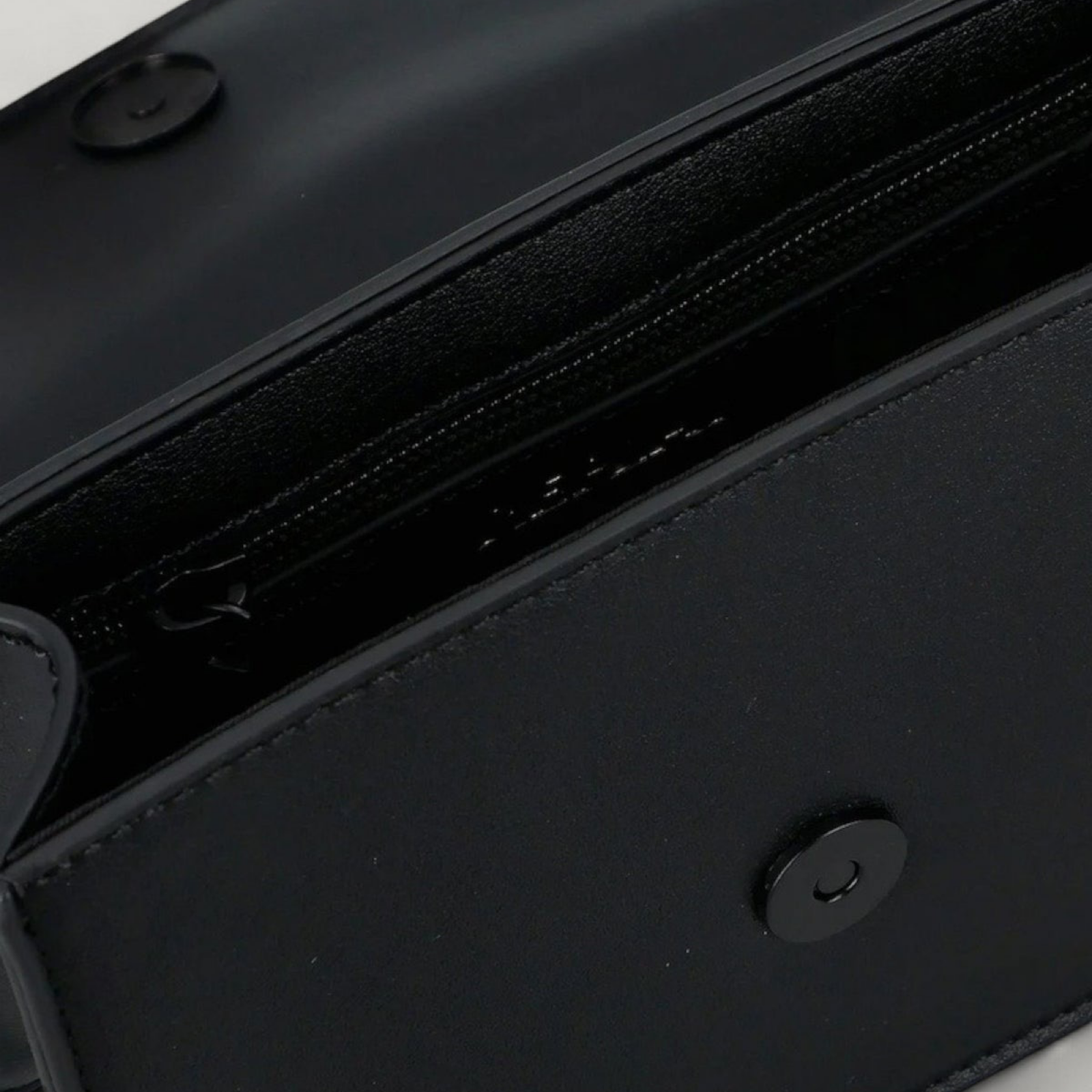 Дамска чанта Replay Women Shoulder Bag FW3001.001.A0500D Inside View