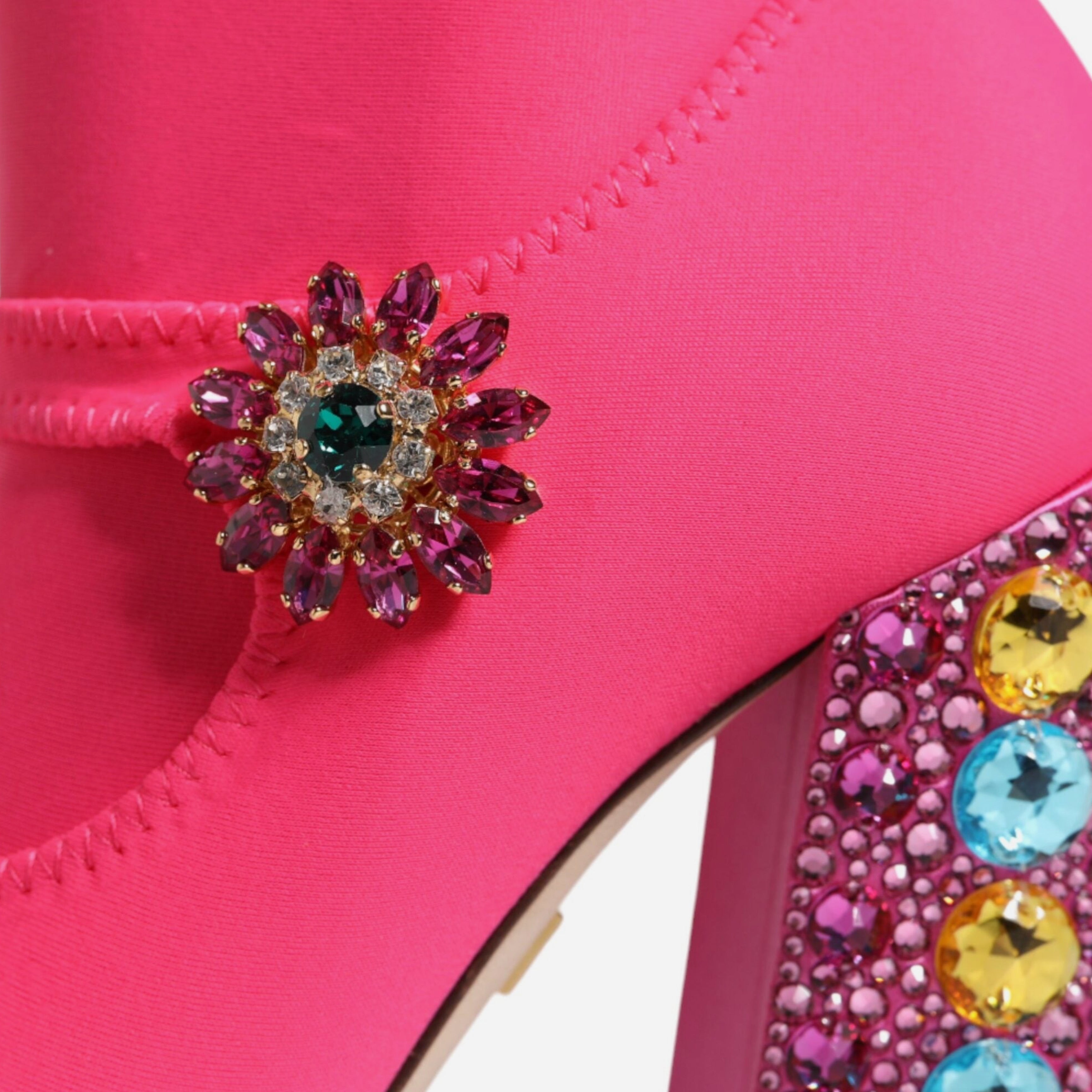 Дамски луксозни розови боти с чорап и кристали DOLCE & GABBANA
Women’s Pink Nylon Crystal Vally Socks Boots