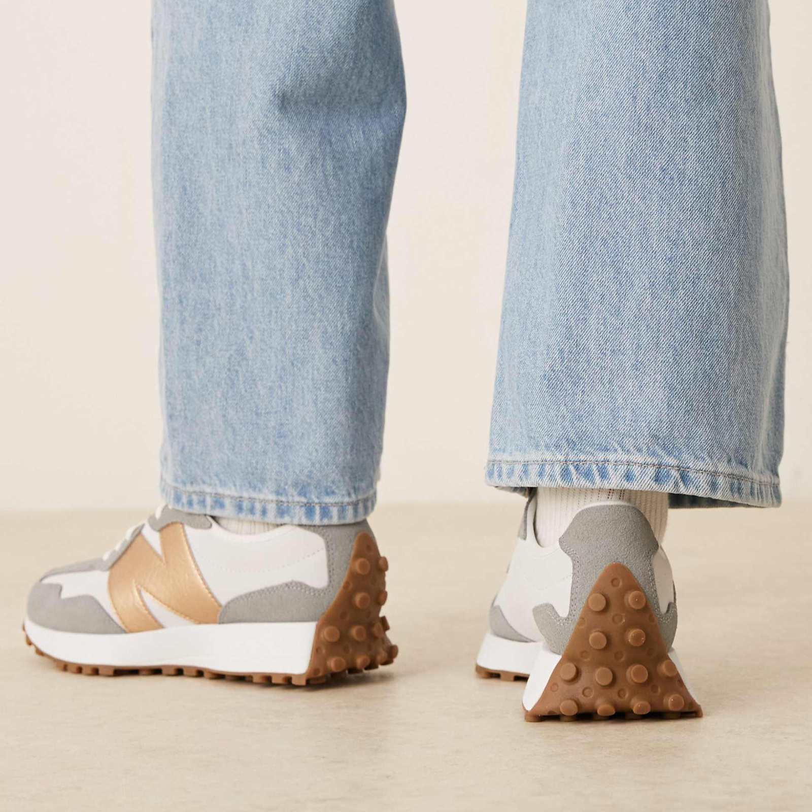 Дамски маратонки New Balance W3279NT Women Sneakers Heel View