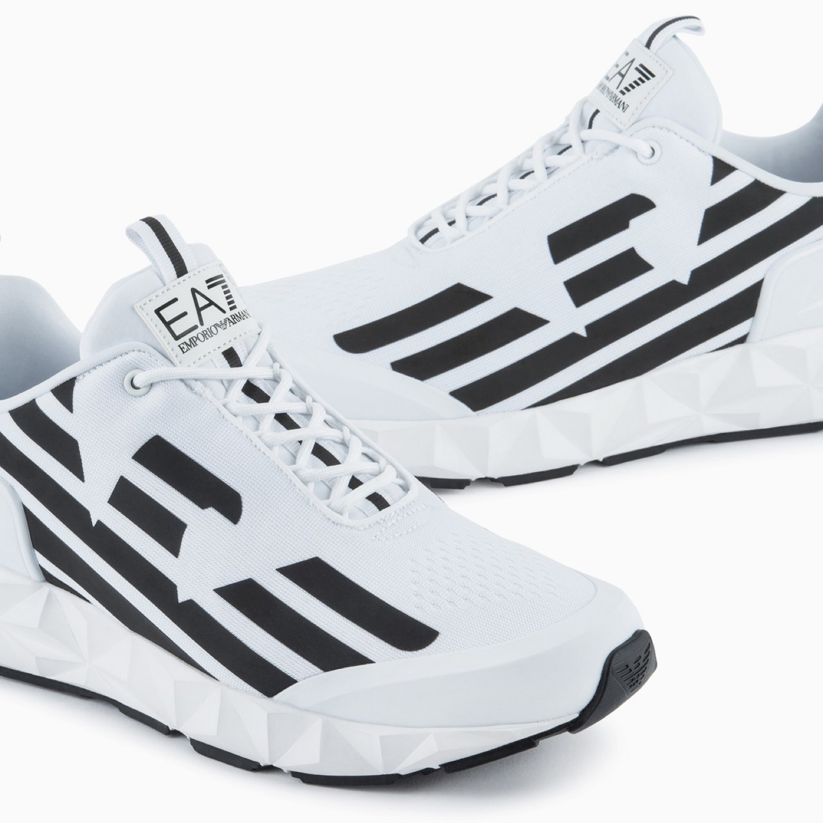 Дамски бели маратонки EA7 Emporio Armani Women Sneakers X8X217 XK433 Close-Up