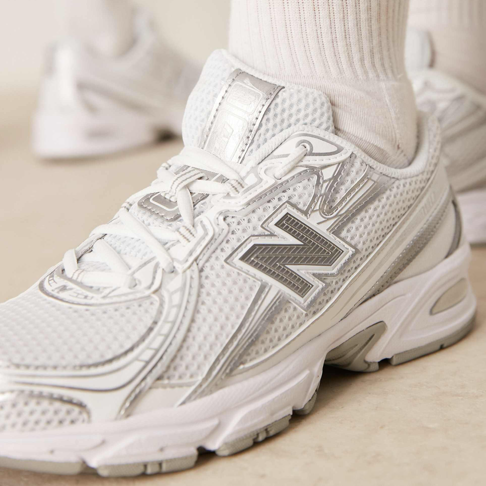 Дамски маратонки New Balance 740 Women Sneakers GR740 Close-Up