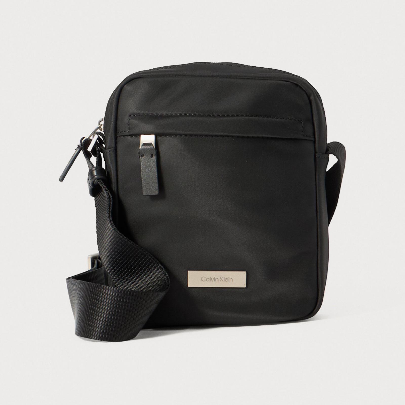 Мъжка чанта Calvin Klein Men Crossbody Bag LV04D3376G UB1 Front View