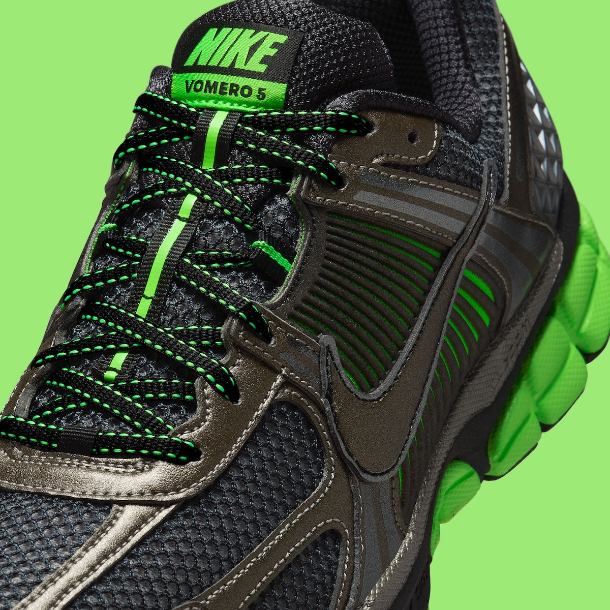 Мъжки маратонки Nike Zoom Vomero 5 SE Men Sneakers IB2988-001 Close-Up